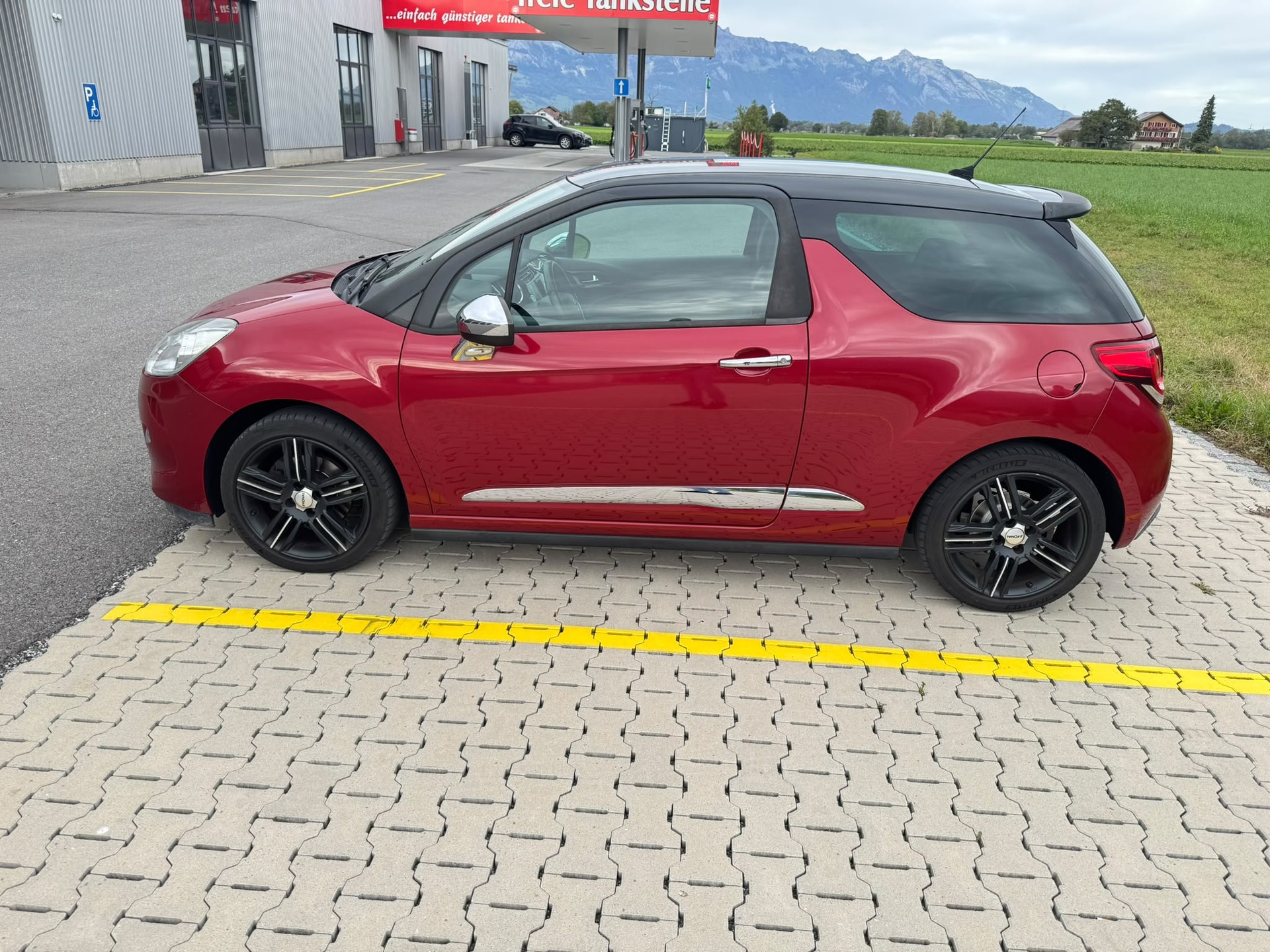 DS AUTOMOBILES DS3 1.6 THP Sport Chic-image-1