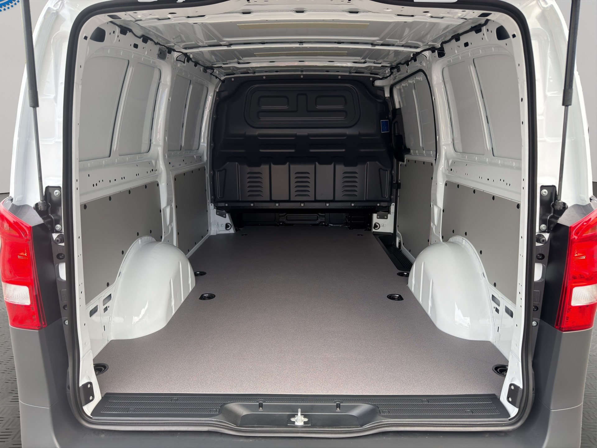 MERCEDES-BENZ Vito 114 Kaw. L 2.0 CDI Pro Worker 4X4-image-6