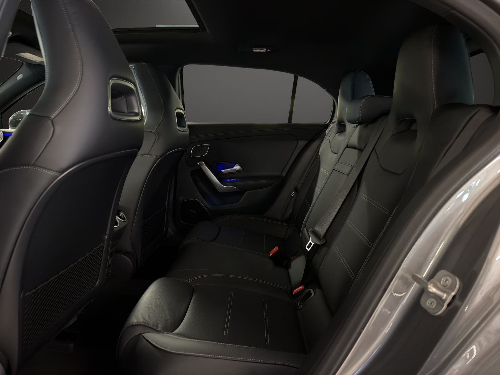 MERCEDES-BENZ A 220 4Matic 8G-DCT-image-8