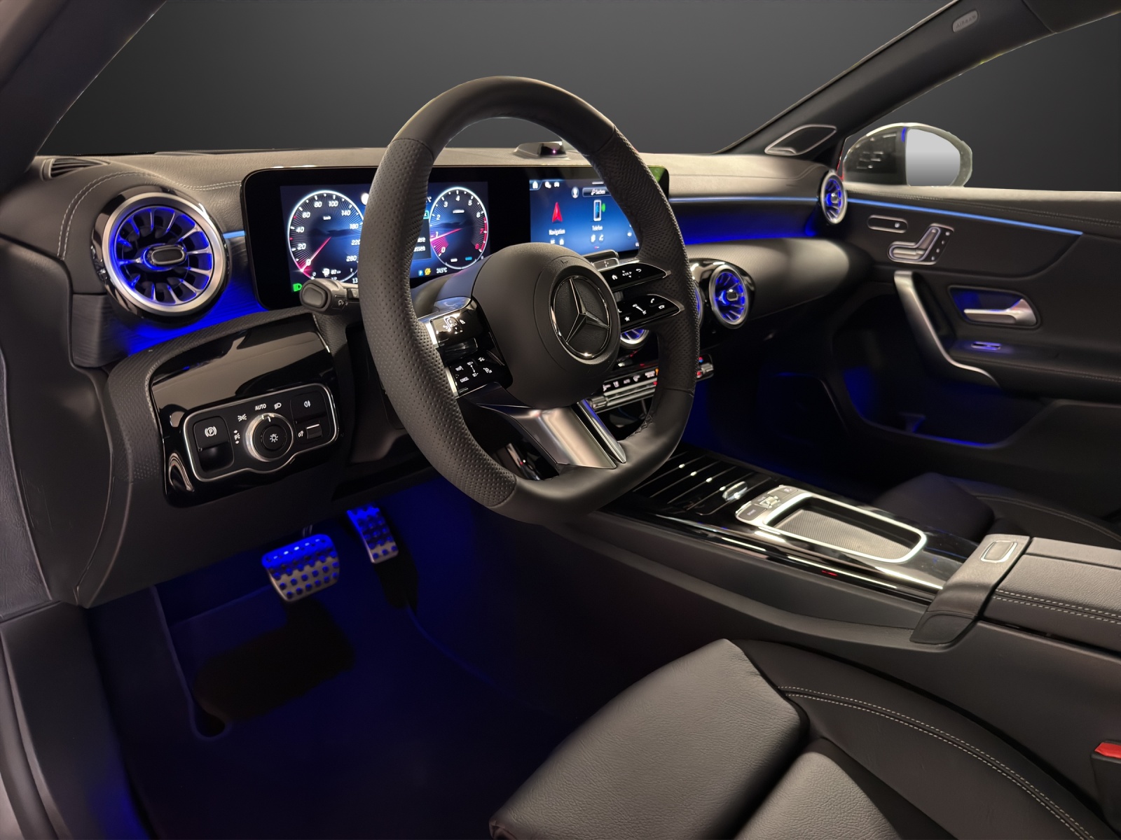 MERCEDES-BENZ A 220 4Matic 8G-DCT-image-6