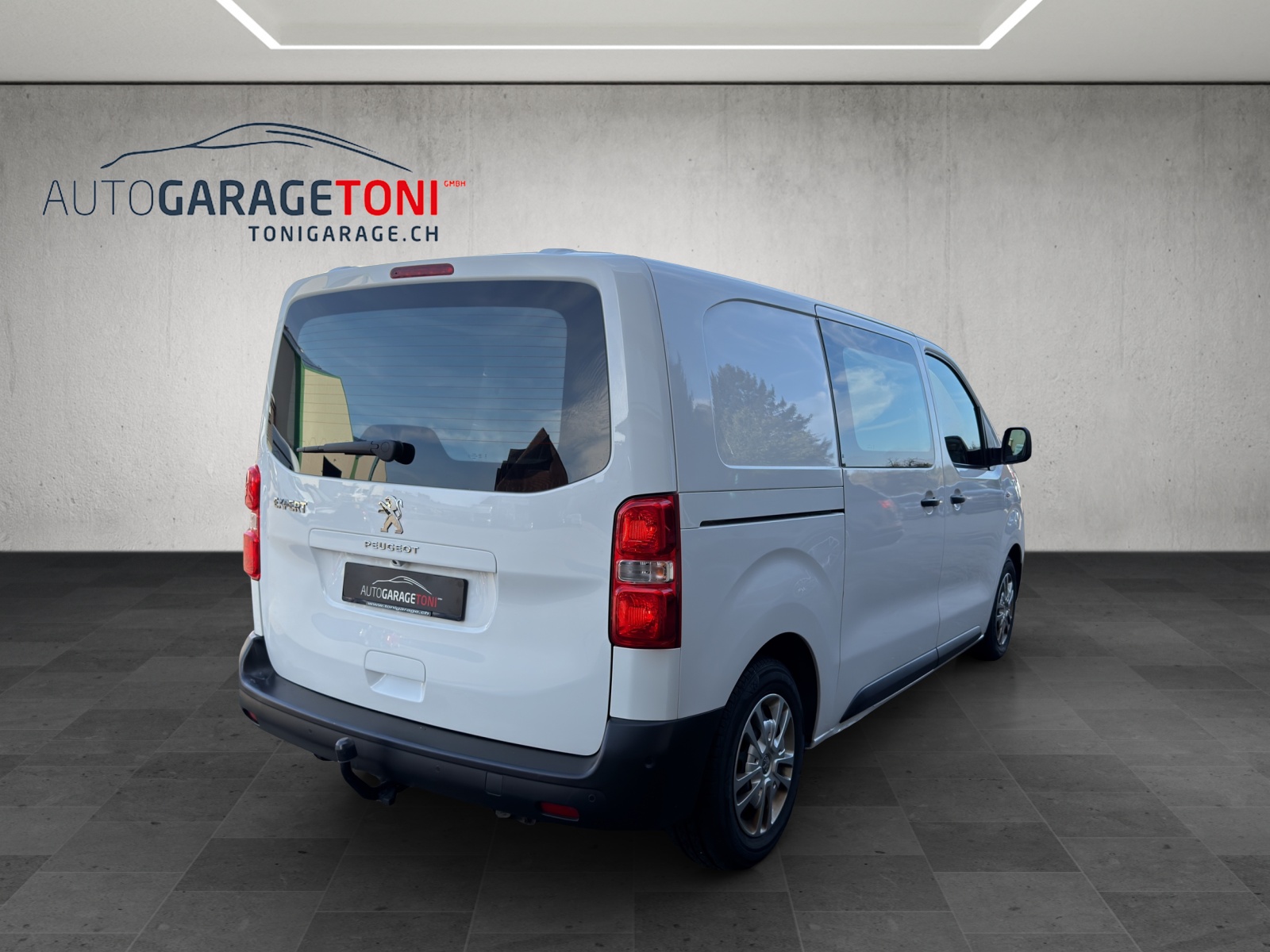 PEUGEOT Expert 2.0 BlueHDi 120 S&S Premium Standard EAT8-image-5