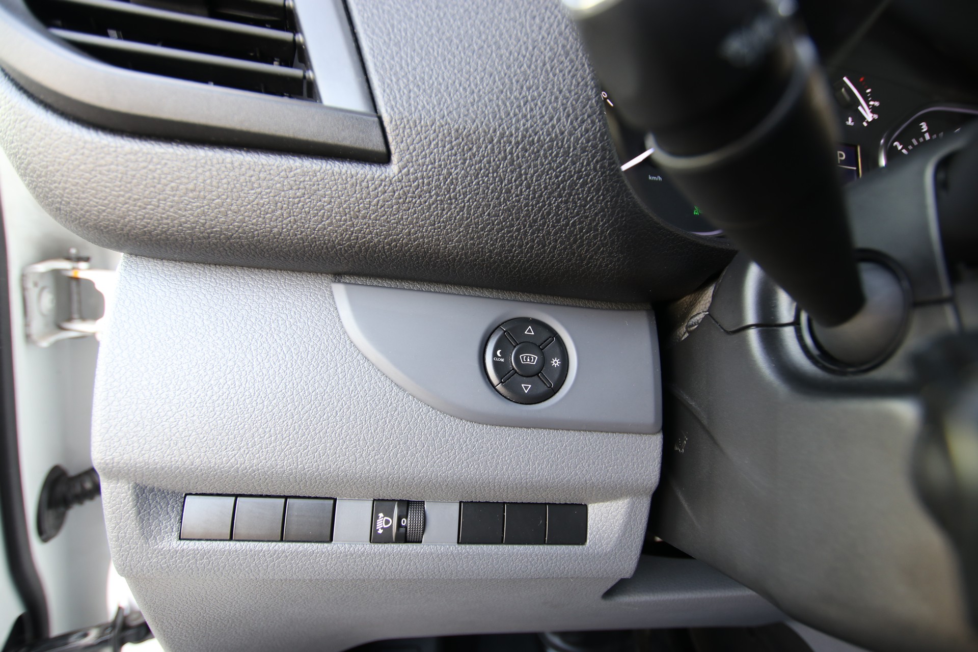 PEUGEOT Expert 2.0 BlueHDi 120 S&S Premium Standard EAT8-image-22