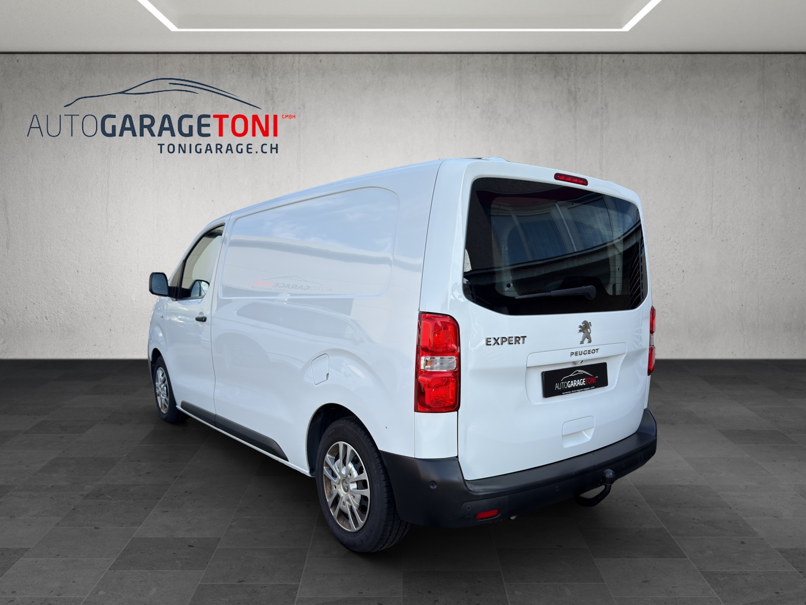 PEUGEOT Expert 2.0 BlueHDi 120 S&S Premium Standard EAT8-image-6