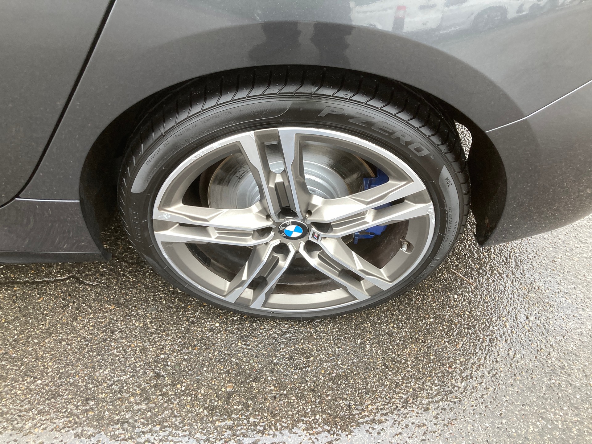 BMW M135i xDrive Steptronic-image-6