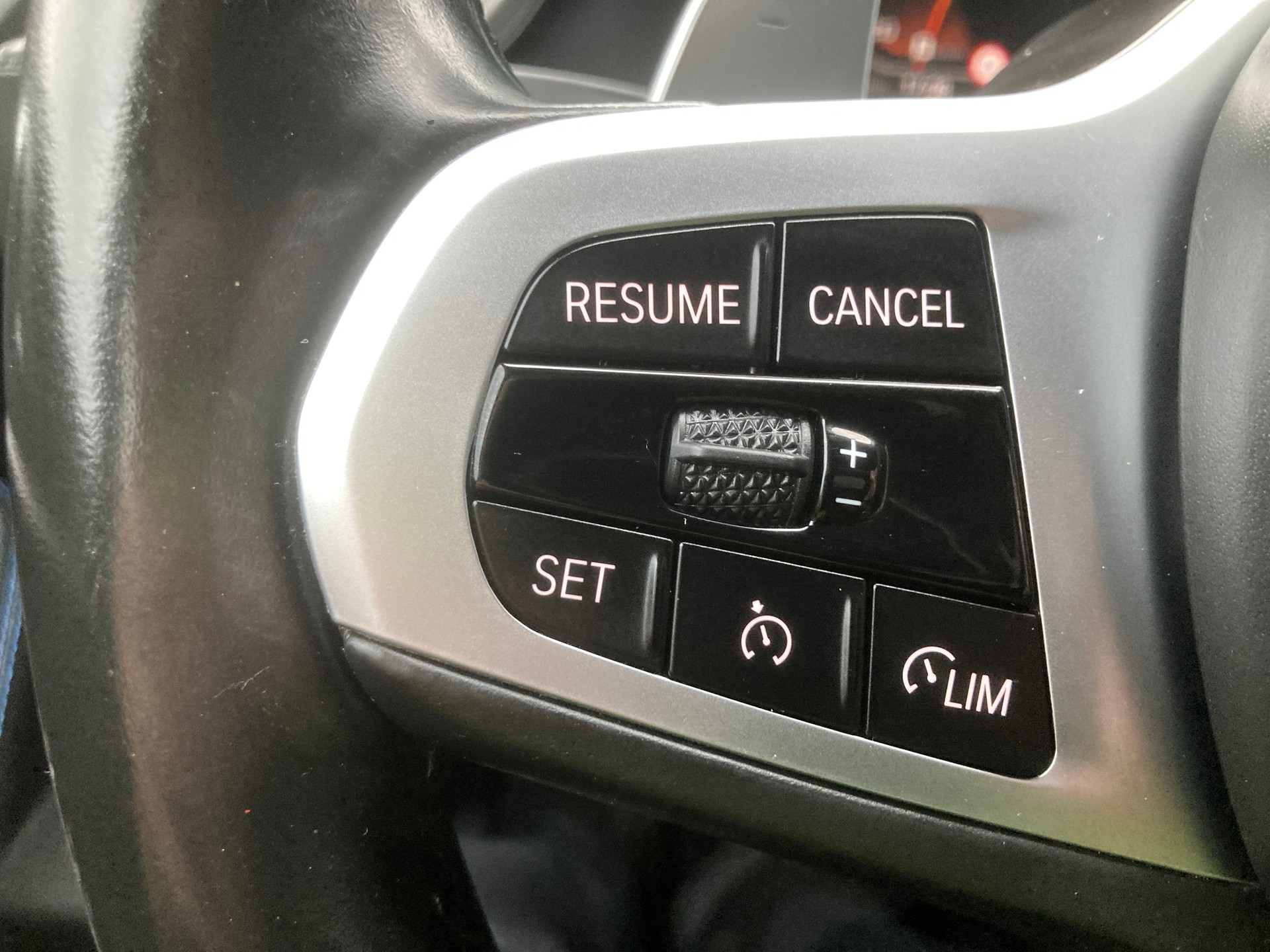 BMW M135i xDrive Steptronic-image-12