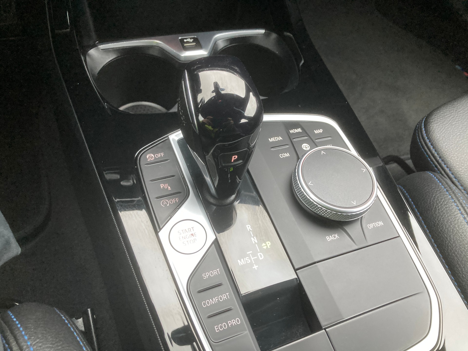 BMW M135i xDrive Steptronic-image-11
