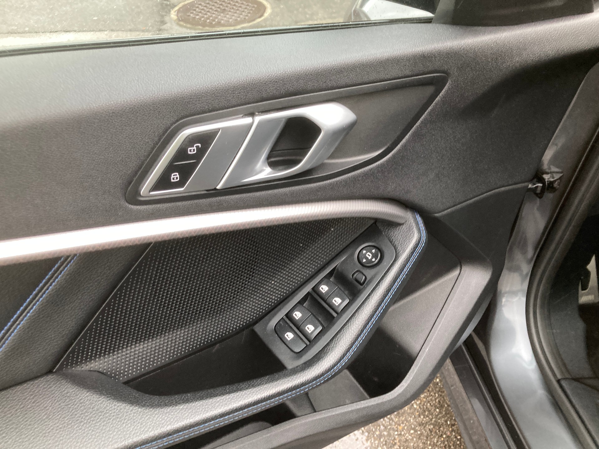 BMW M135i xDrive Steptronic-image-9
