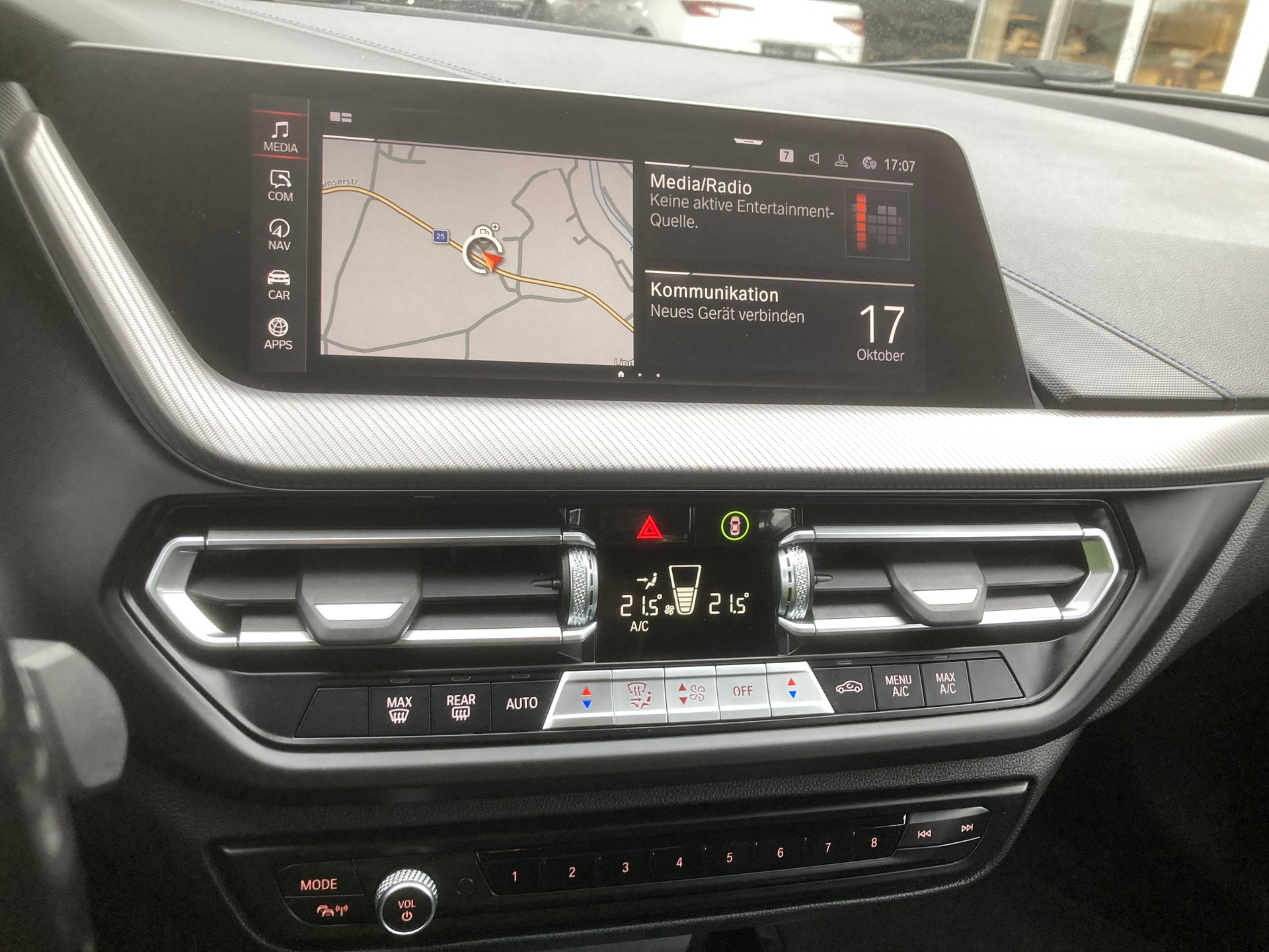 BMW M135i xDrive Steptronic-image-10