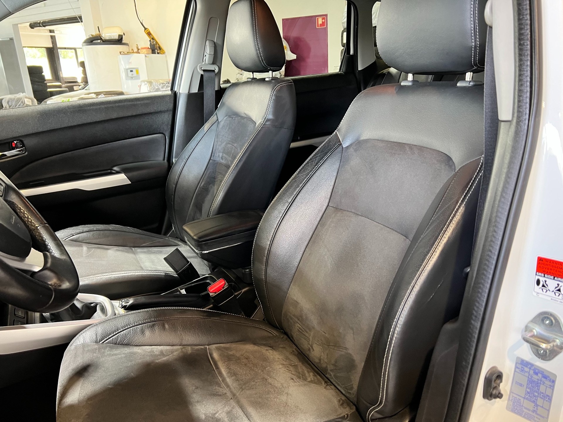 SUZUKI Vitara 1.6 Unico-image-11