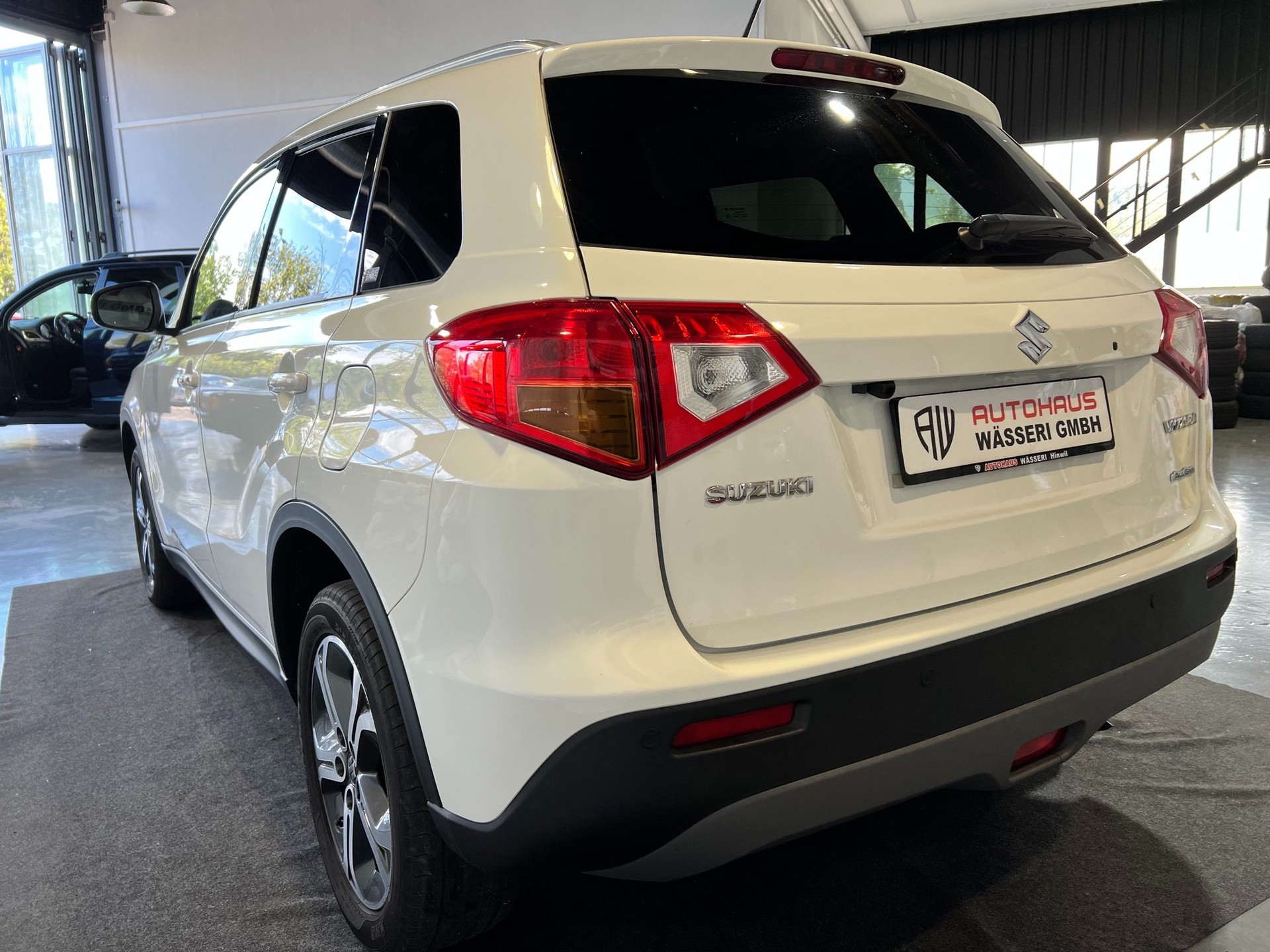 SUZUKI Vitara 1.6 Unico-image-5