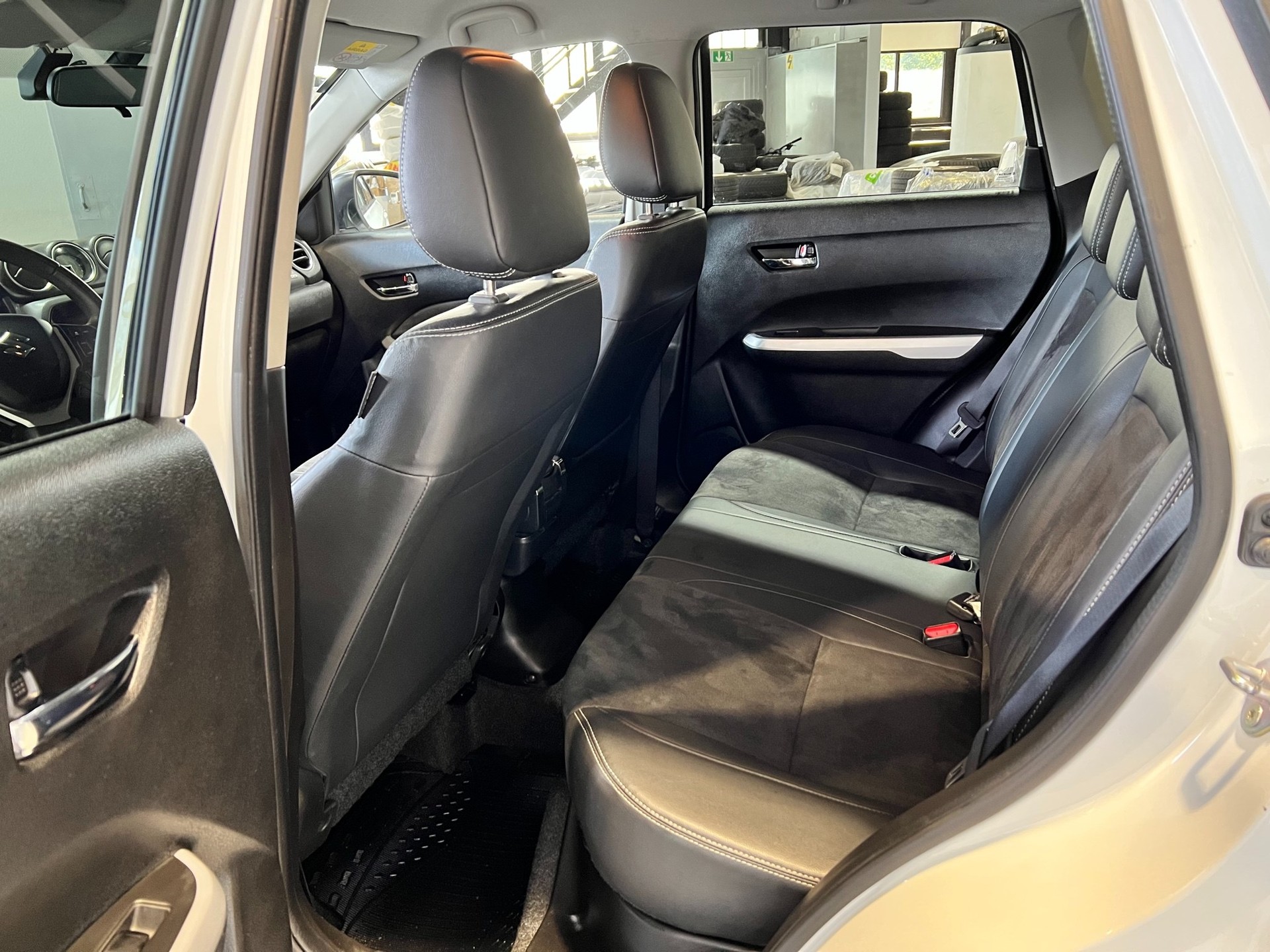 SUZUKI Vitara 1.6 Unico-image-13