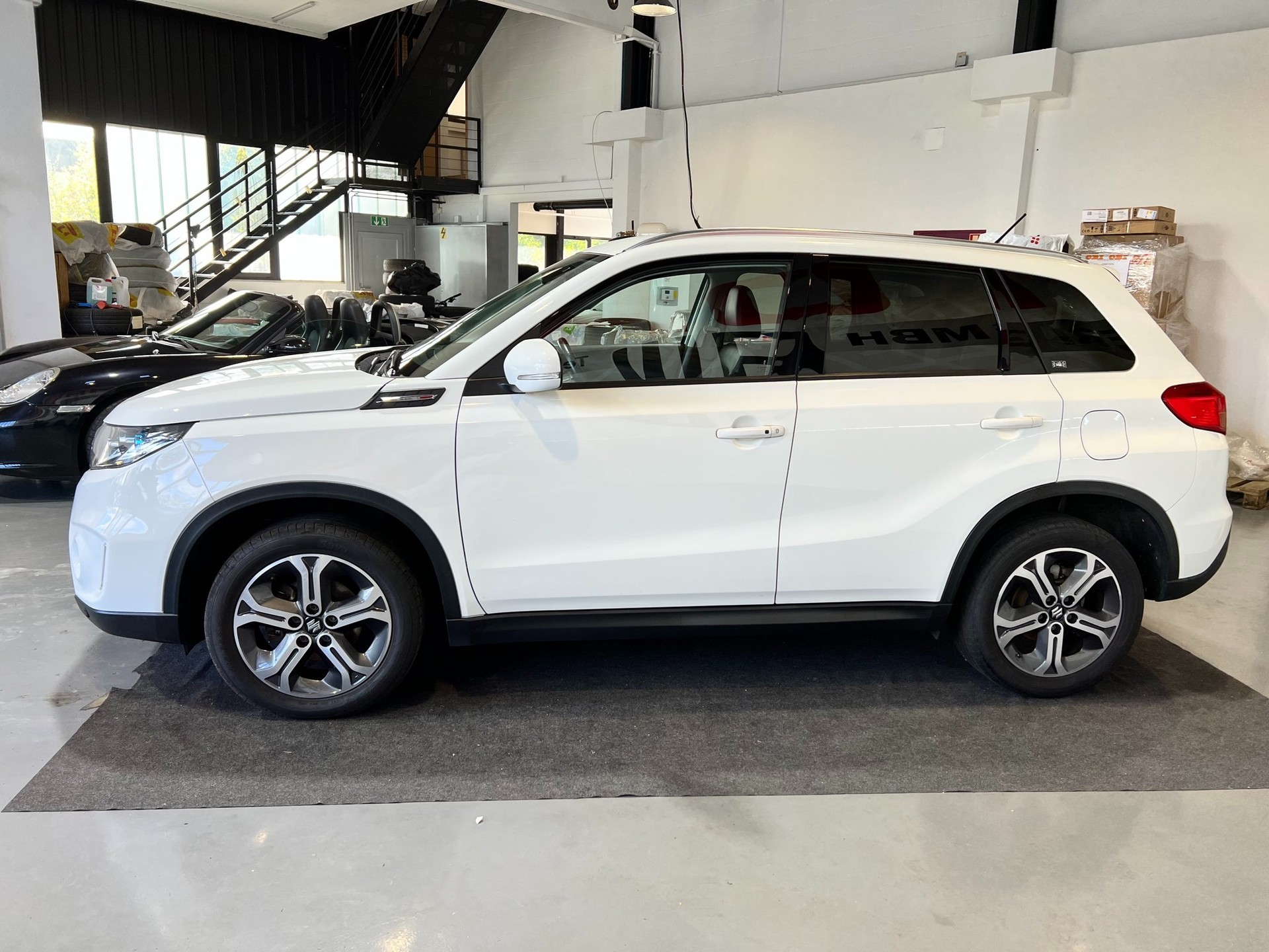 SUZUKI Vitara 1.6 Unico-image-6