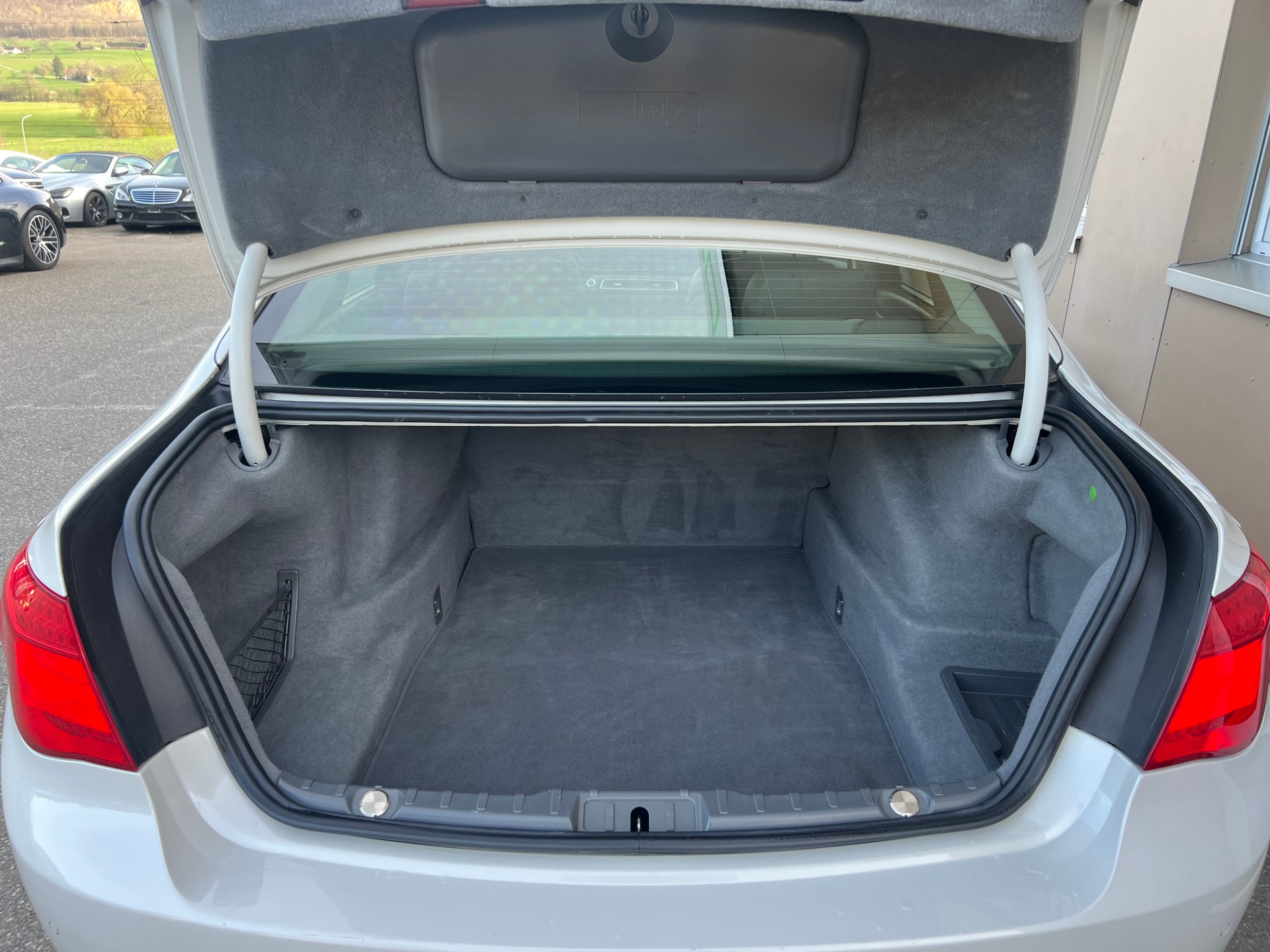 BMW 740d xDrive-image-27