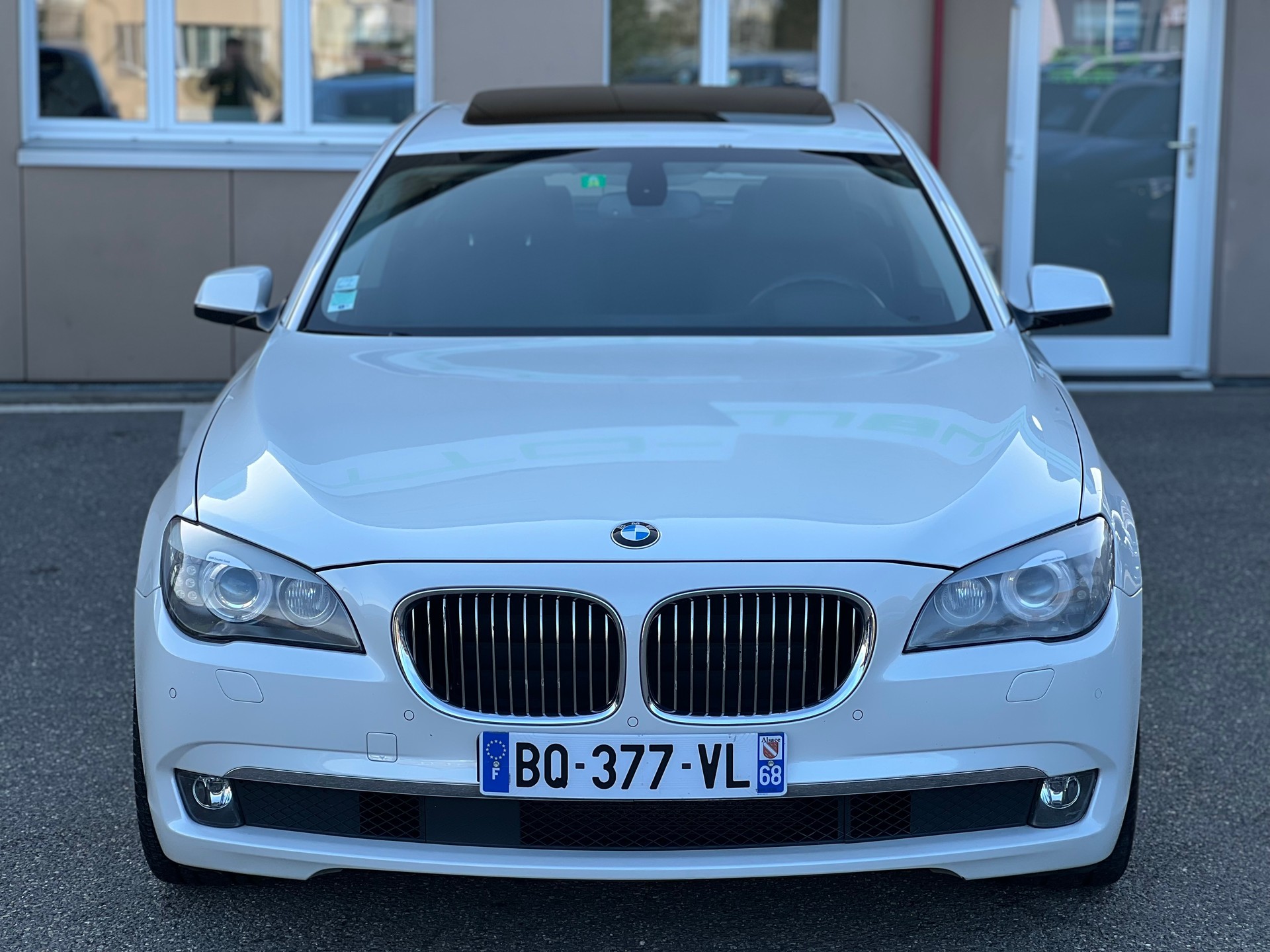 BMW 740d xDrive-image-1
