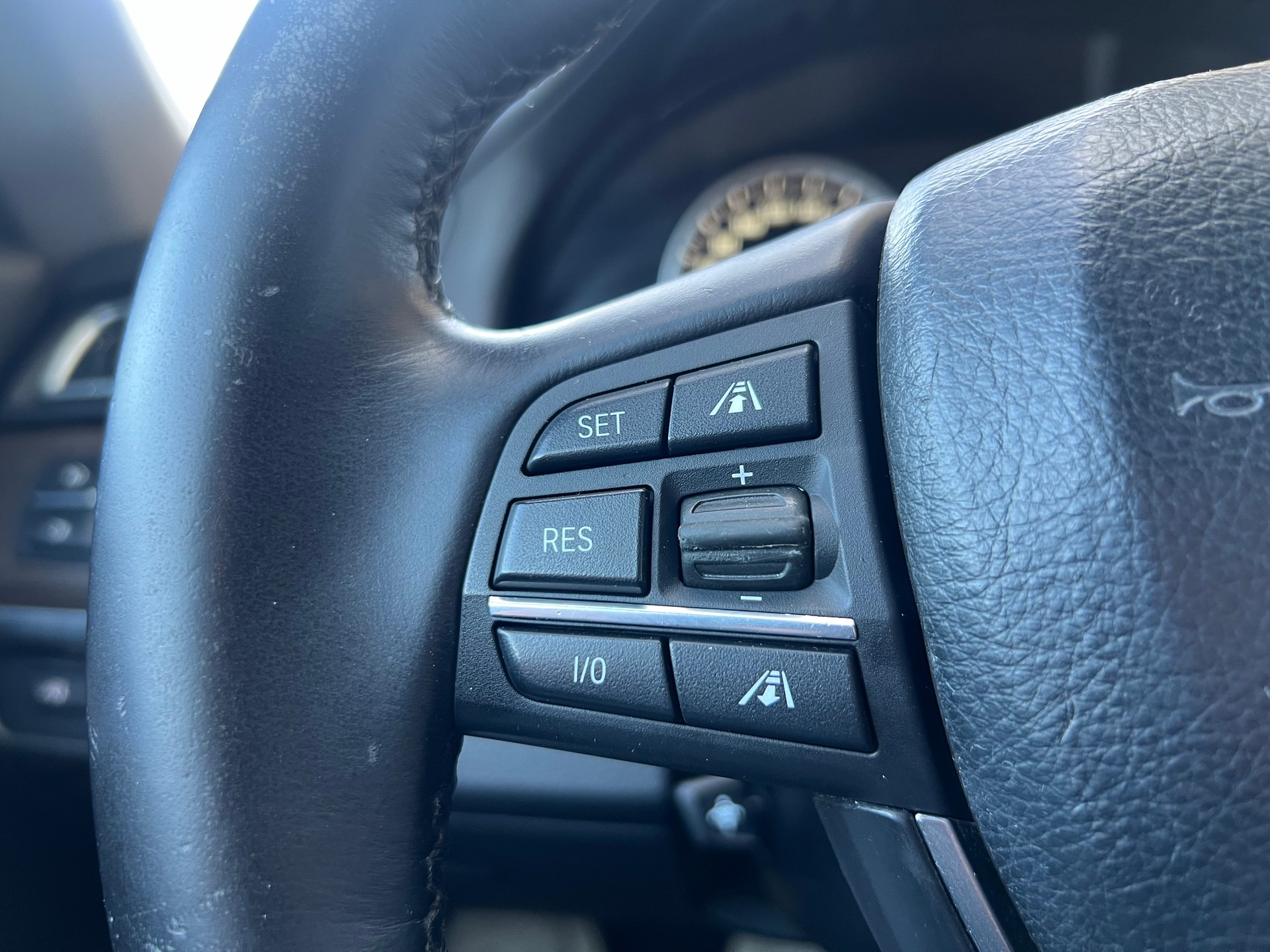 BMW 740d xDrive-image-17