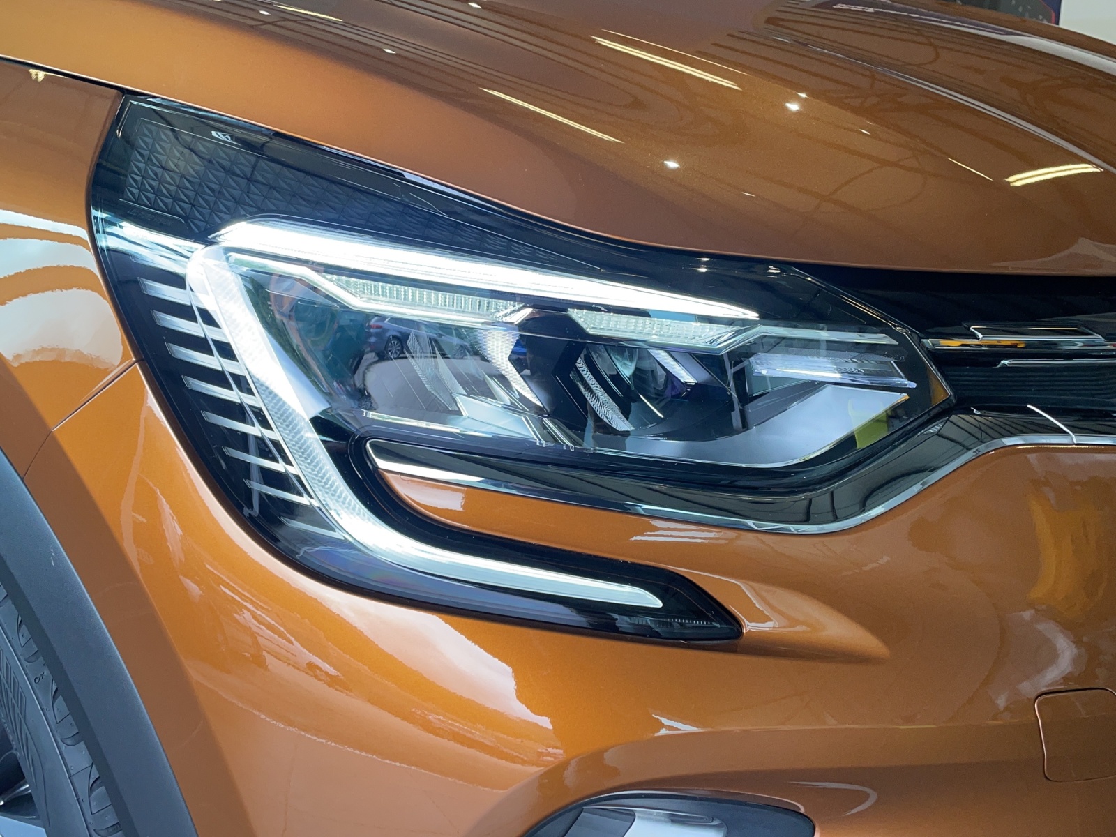 RENAULT Captur 1.0 TCe Intens-image-15