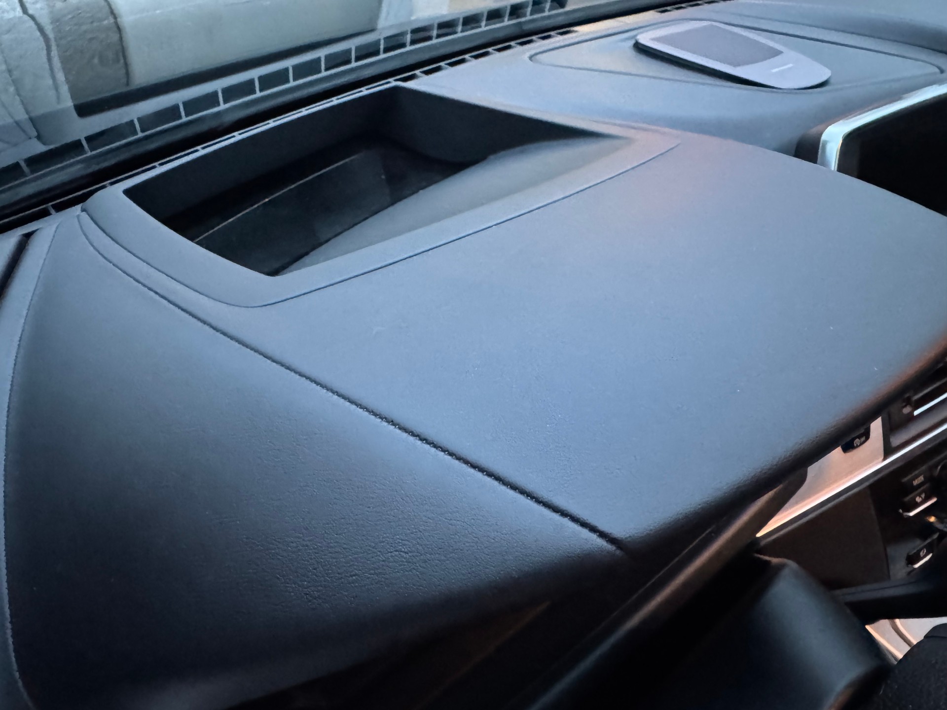 BMW 650i Gran Coupé xDrive 450PS | Head-Up-Display | B&O Soundsystem | Leder Interior | Panoramadach | Soft-Close-Türen-image-8