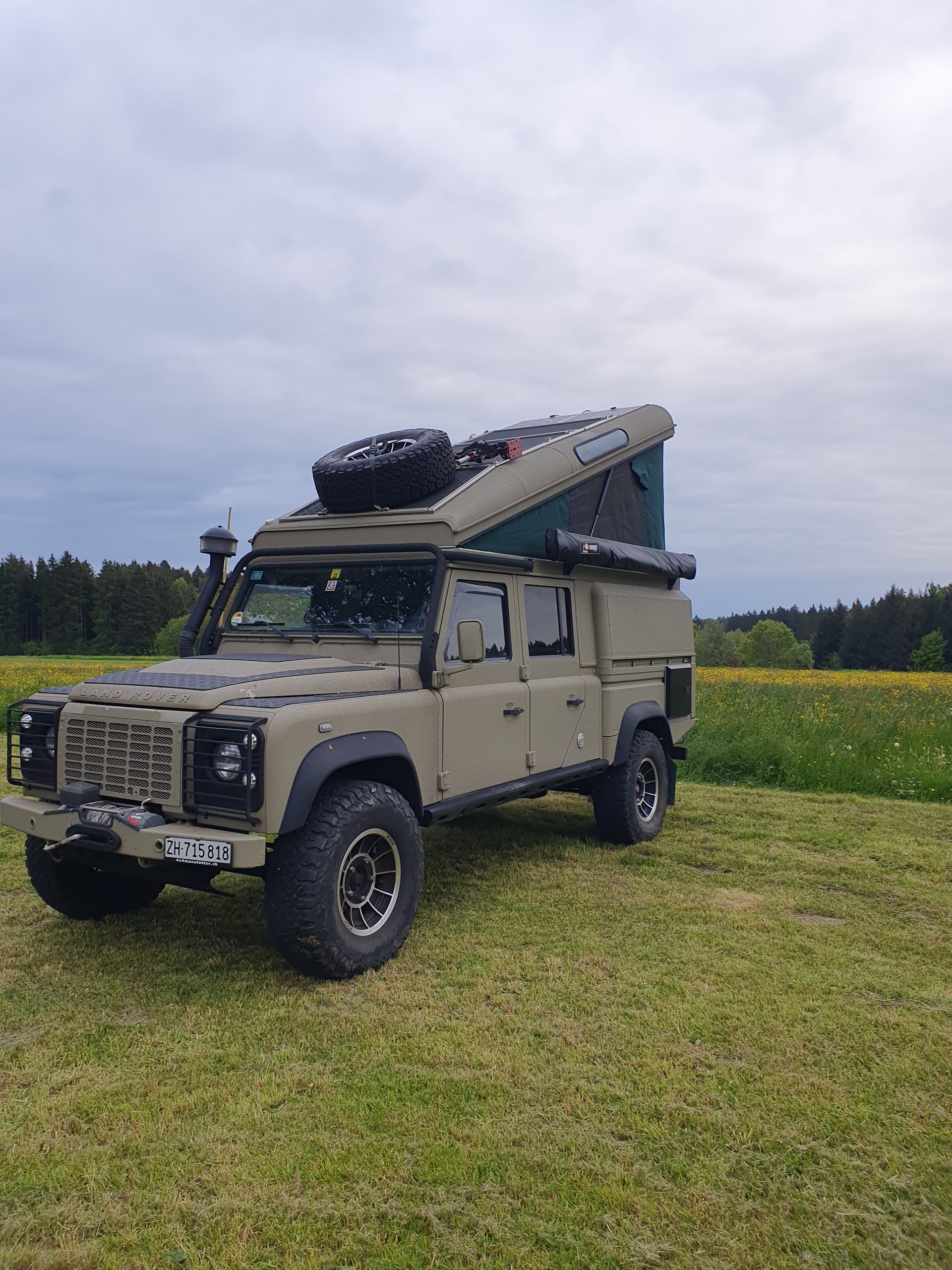 LAND ROVER 130-image-6