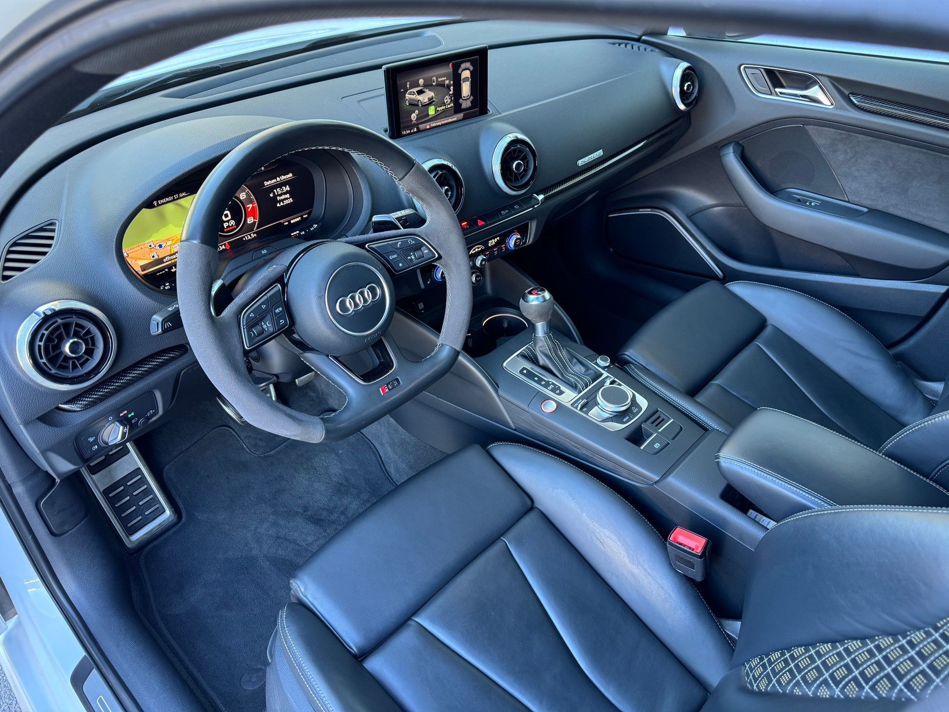 AUDI RS3 Sportback 2.5 TSI quattro S-tronic-image-8
