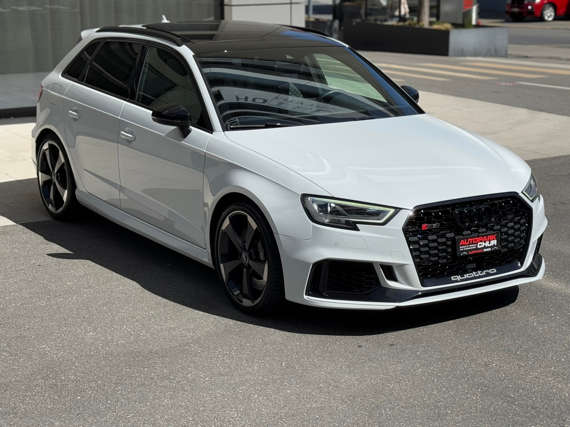 AUDI RS3 Sportback 2.5 TSI quattro S-tronic-image-5