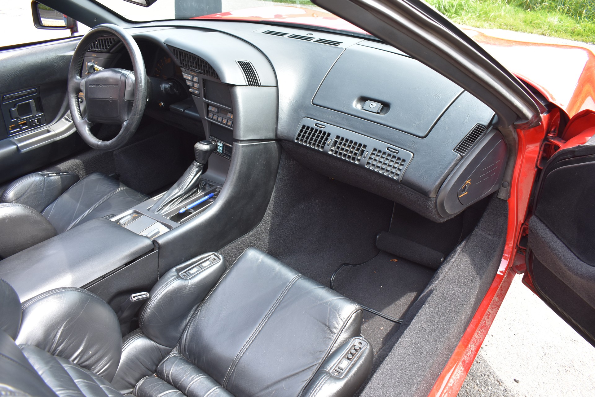CHEVROLET CORVETTE C4-image-10