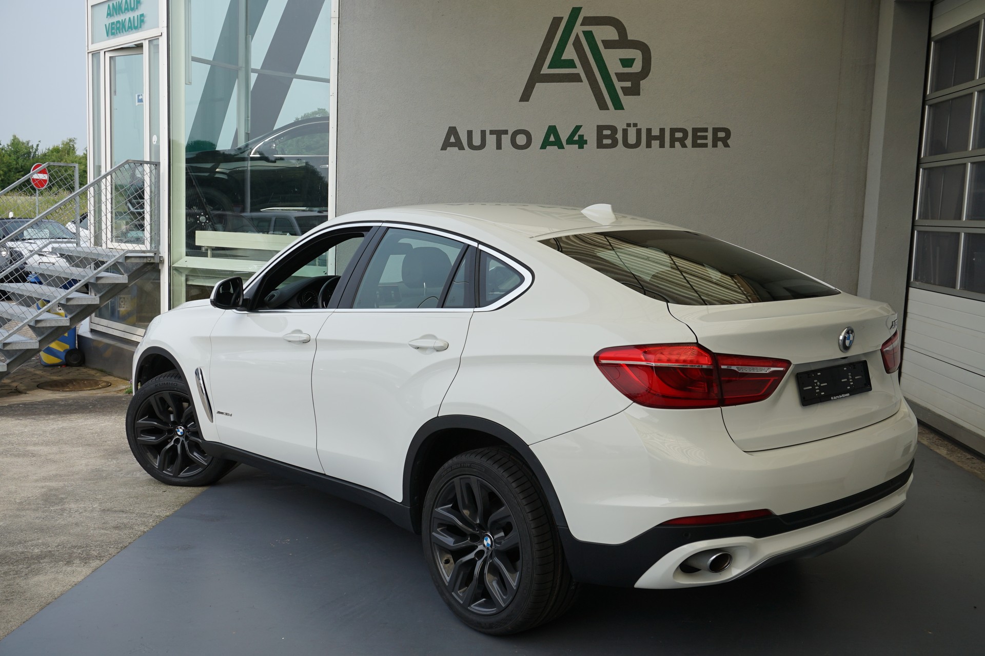 BMW X6 xDrive 30d 258PS 5-Plätzer-image-5