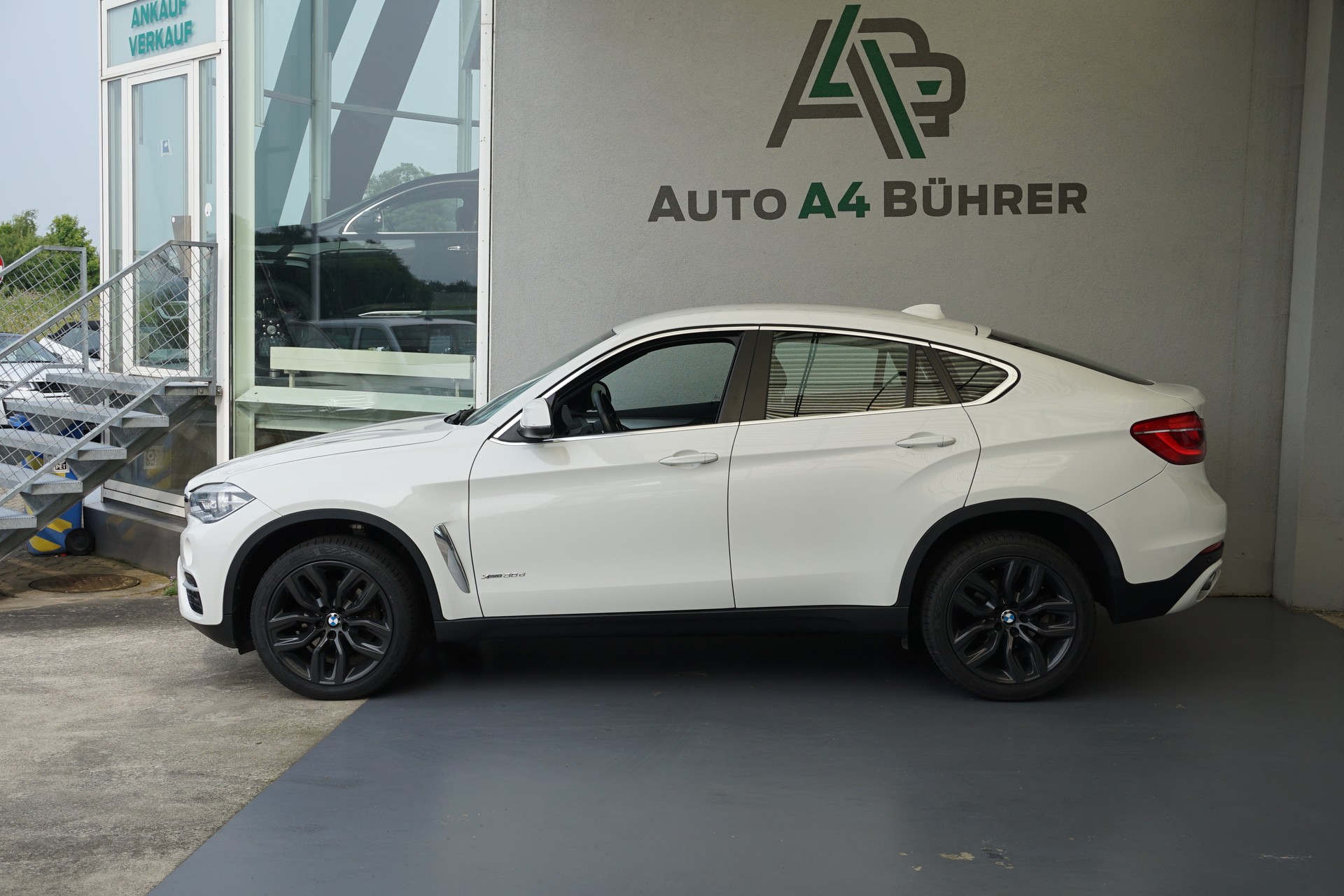 BMW X6 xDrive 30d 258PS 5-Plätzer-image-0