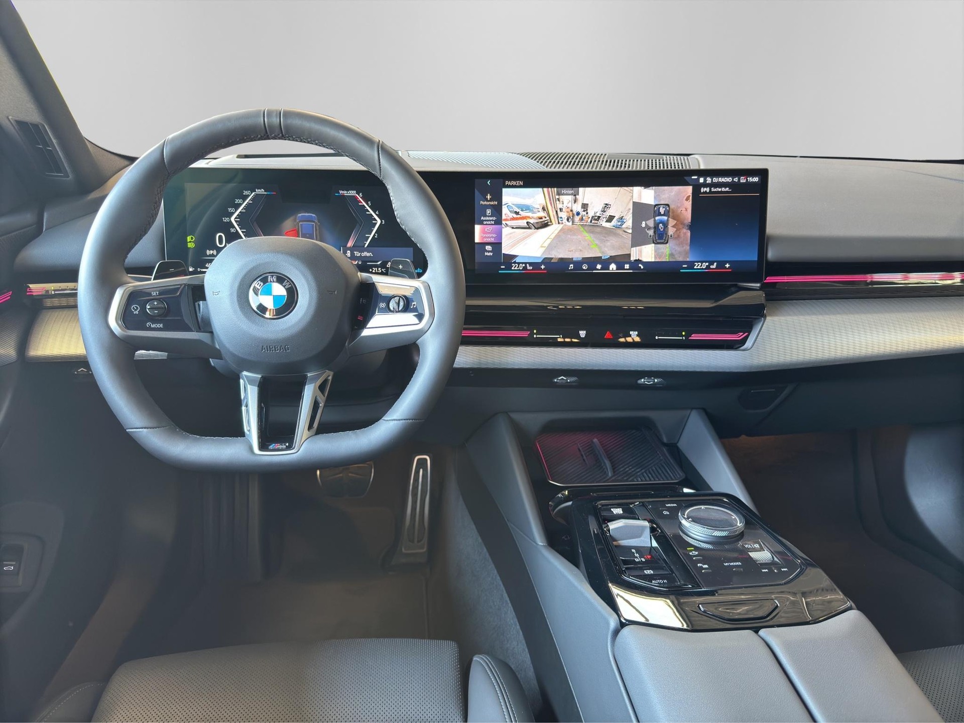 BMW 520d xDrive 48V Touring M Sport Steptronic-image-15