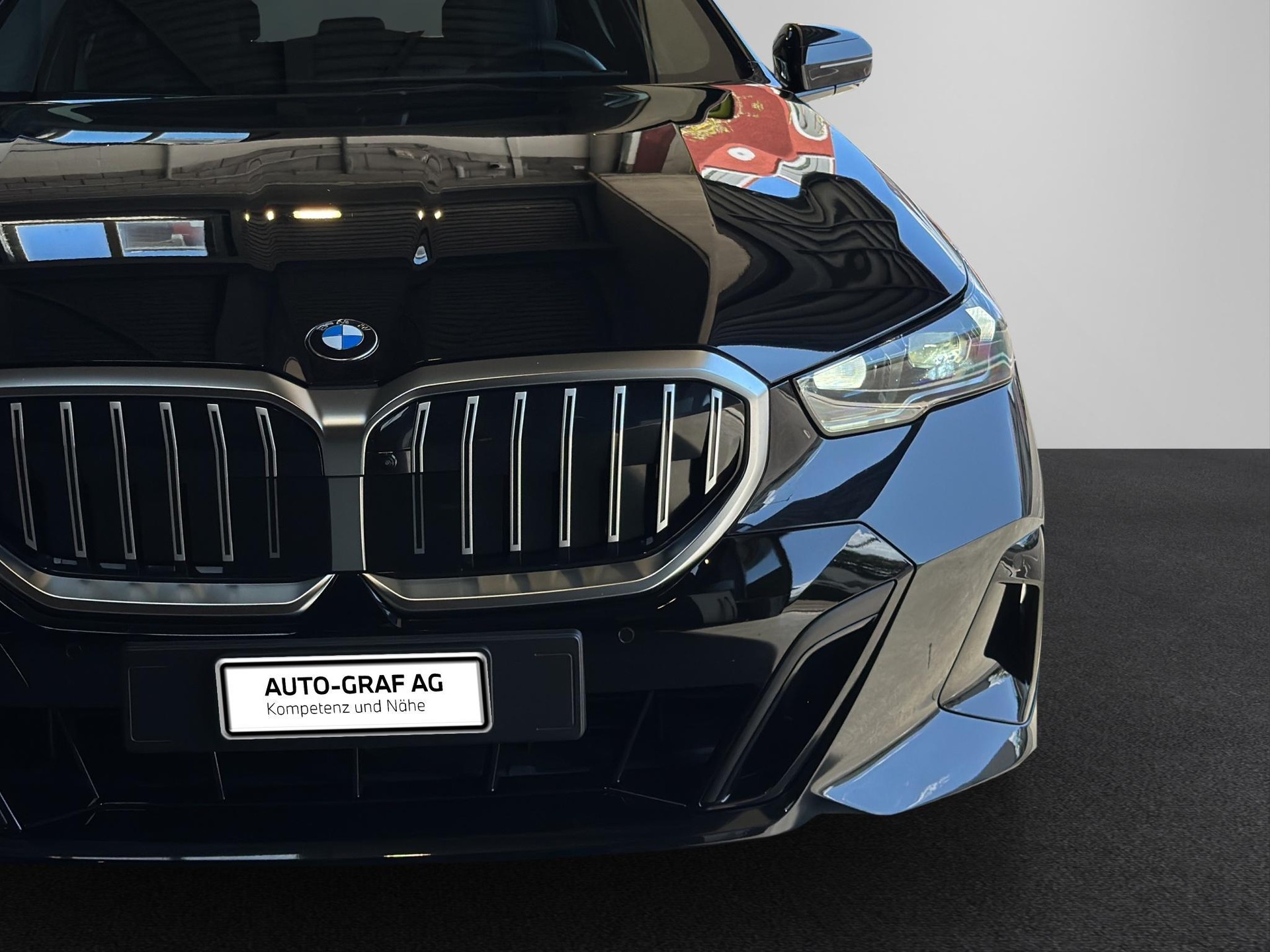 BMW 520d xDrive 48V Touring M Sport Steptronic-image-31