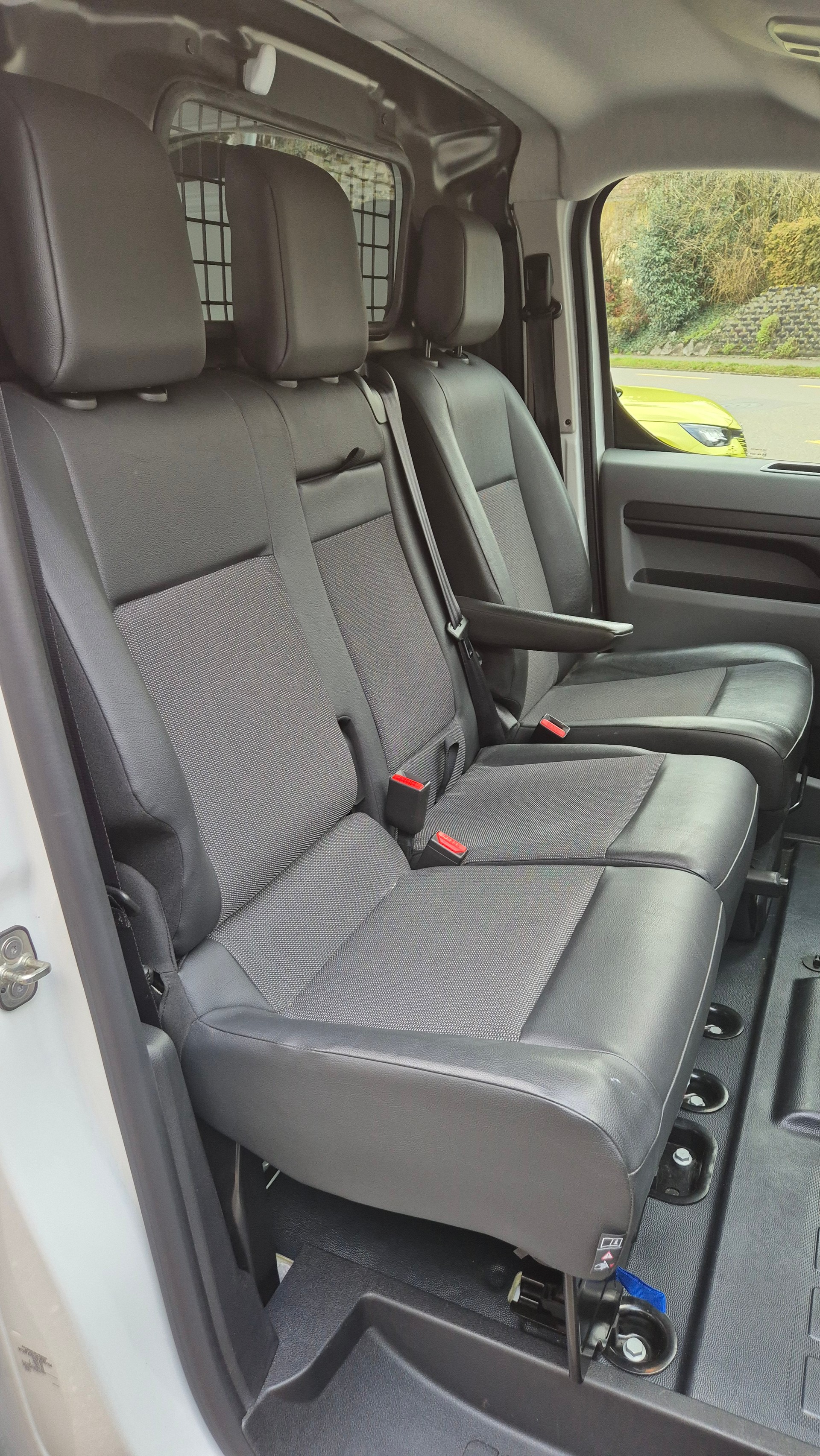 PEUGEOT Expert 2.0 SwissCamion+ Long-image-6
