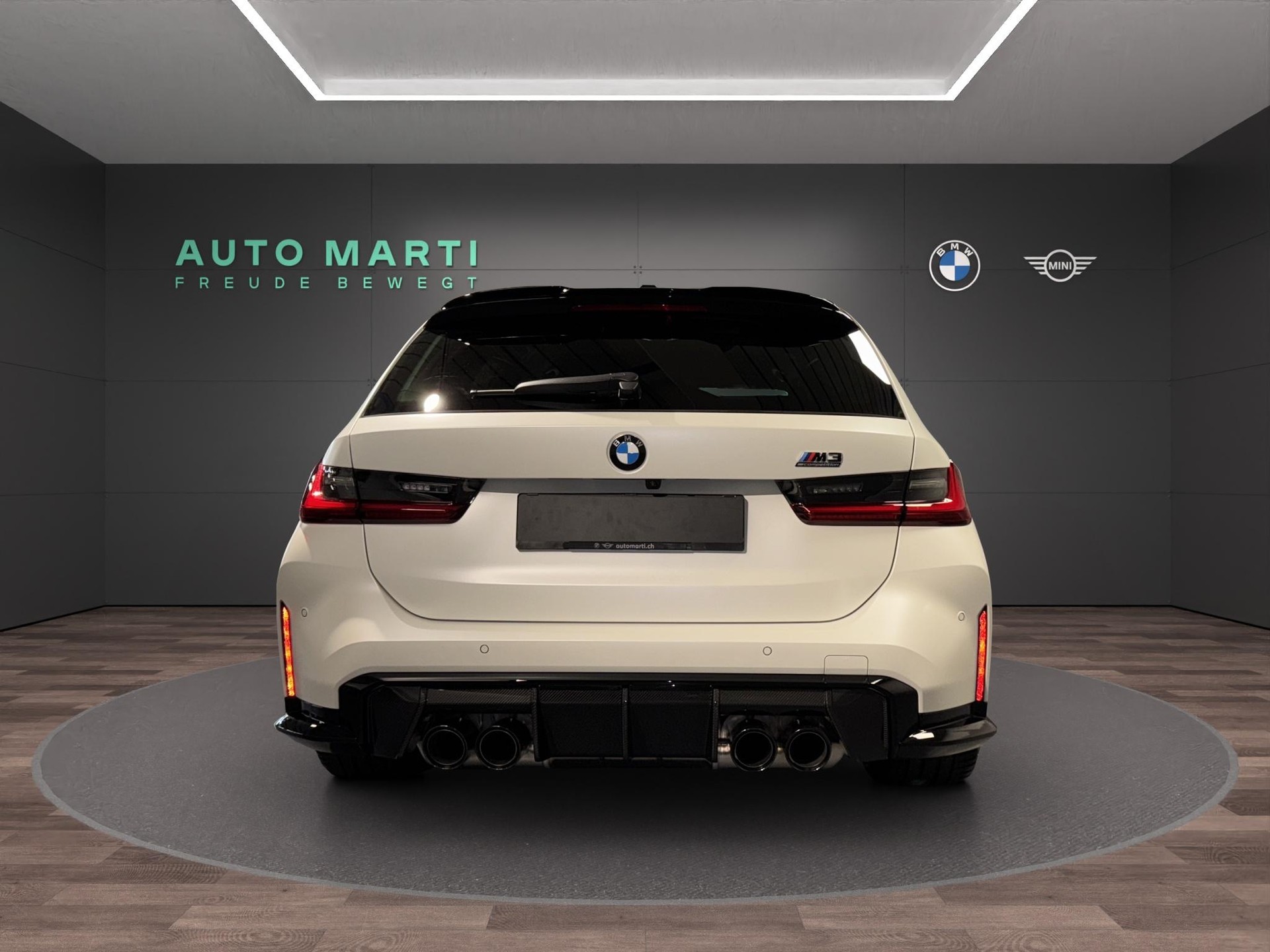 BMW M3 Competition xDrive Touring-image-2