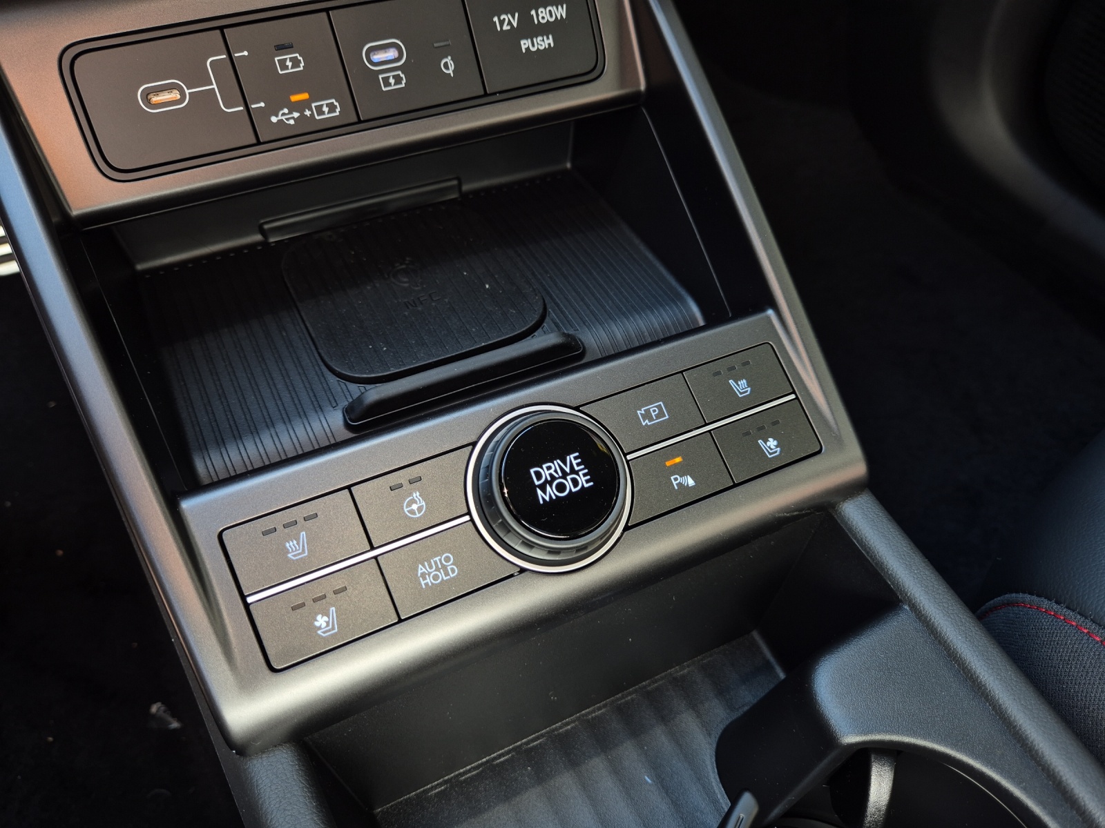 HYUNDAI Kona 1.6 GDi Hybrid N-Line-image-10
