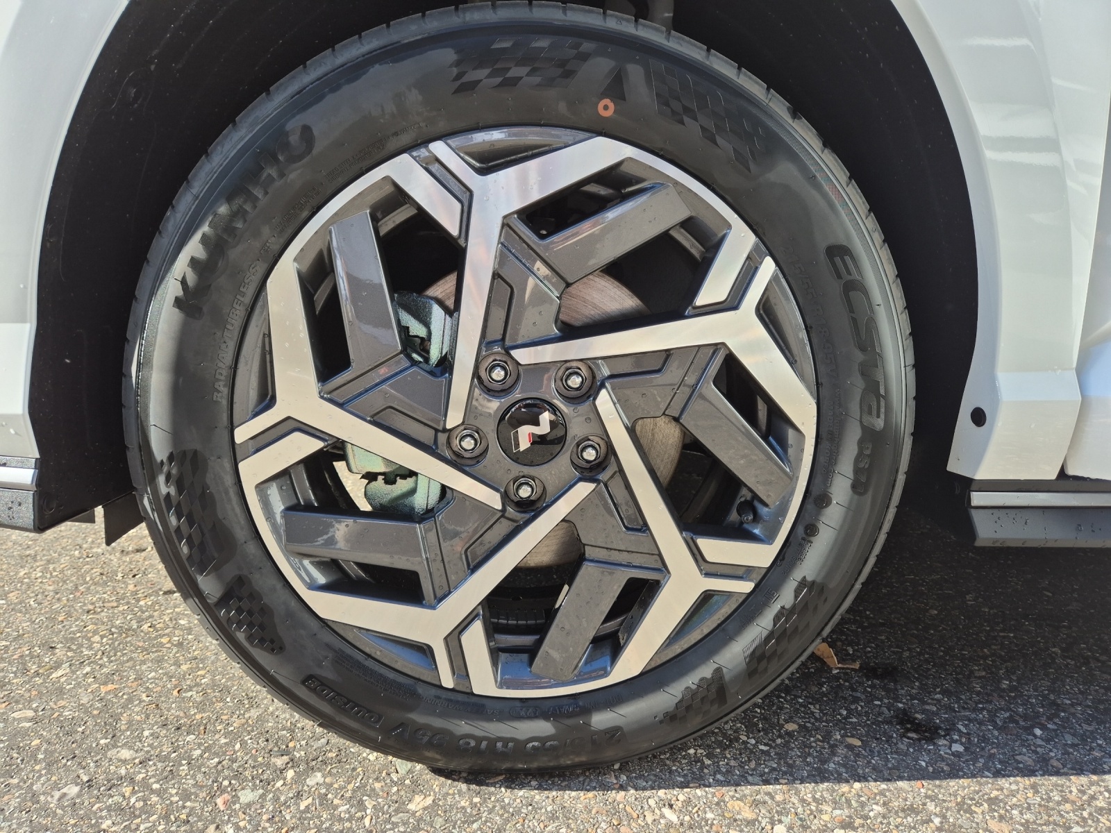 HYUNDAI Kona 1.6 GDi Hybrid N-Line-image-12