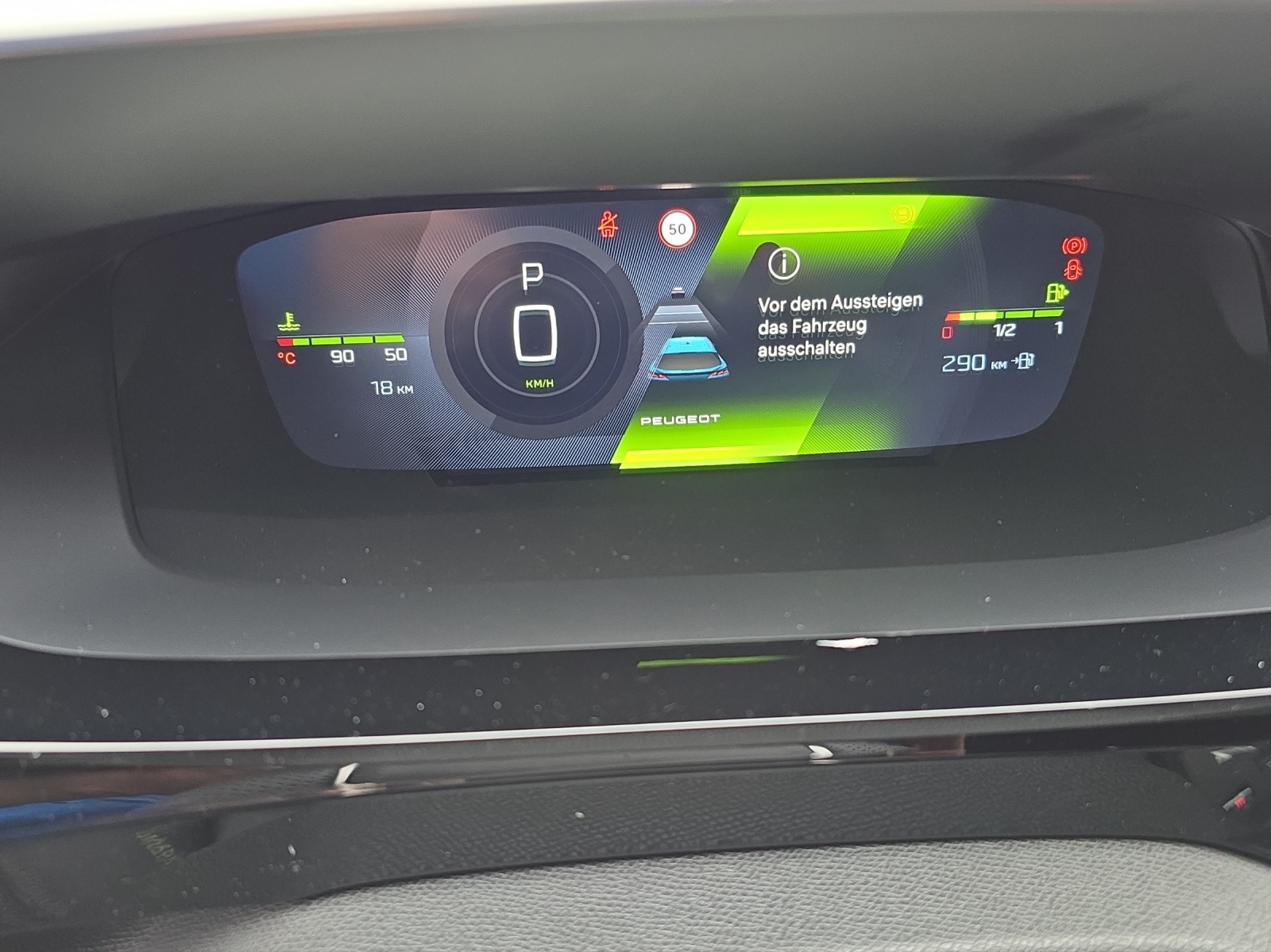 PEUGEOT 308 NEW SW 1.2 HEV 145 GT-image-14