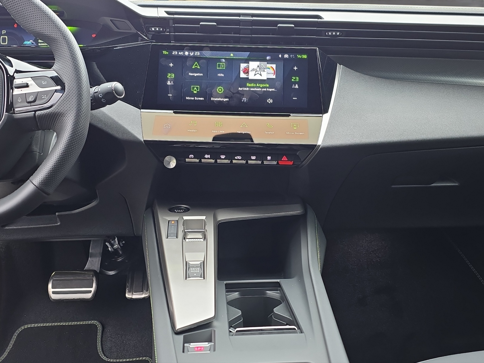 PEUGEOT 308 NEW SW 1.2 HEV 145 GT-image-7