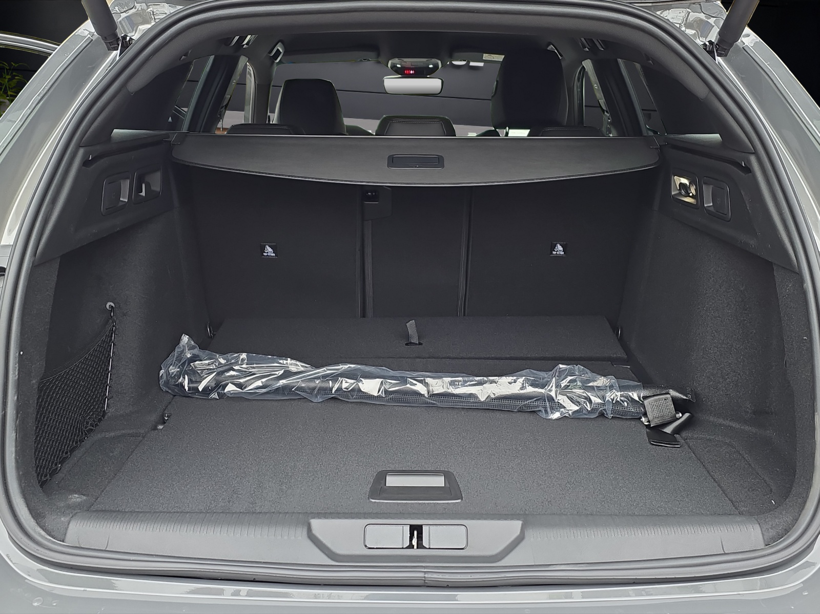 PEUGEOT 308 NEW SW 1.2 HEV 145 GT-image-9