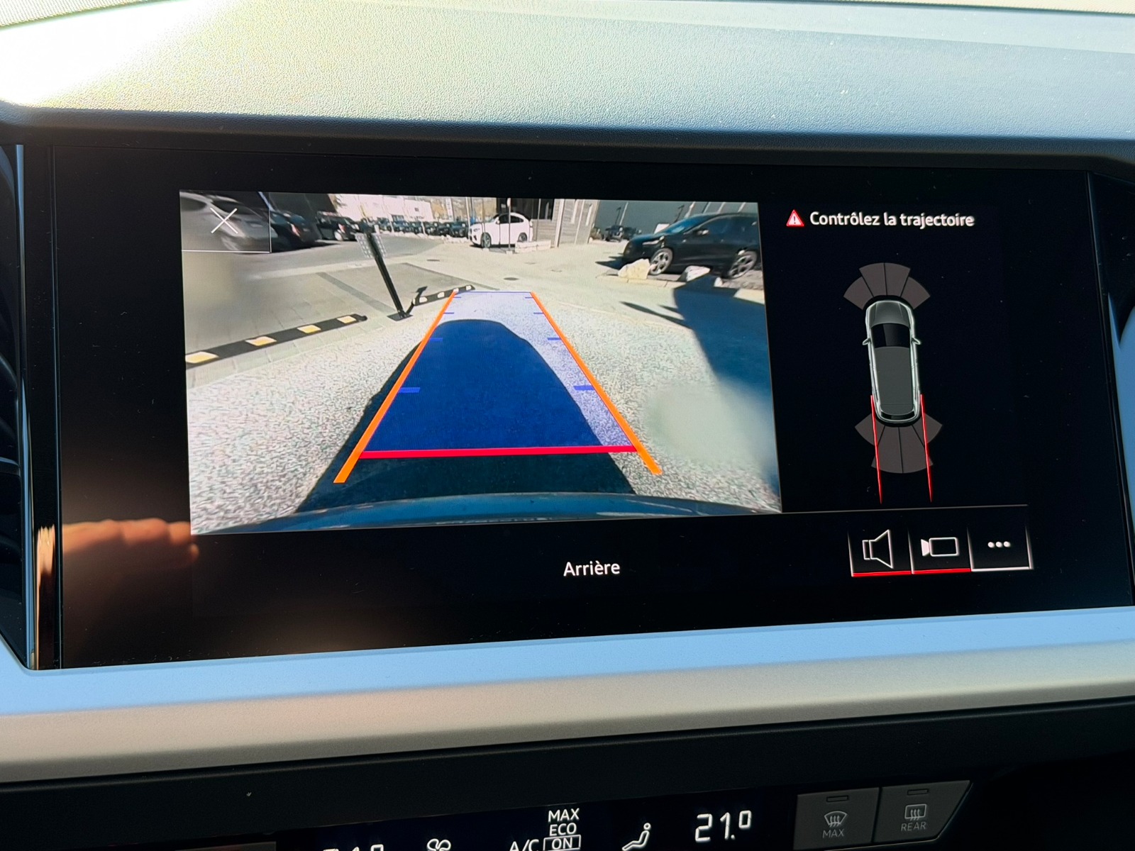 AUDI Q4 e-tron 50 quattro-image-14