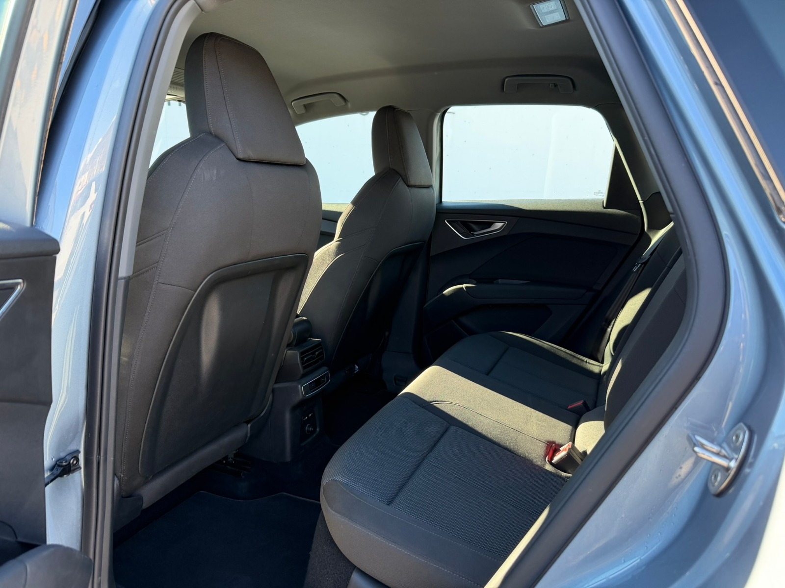 AUDI Q4 e-tron 50 quattro-image-11