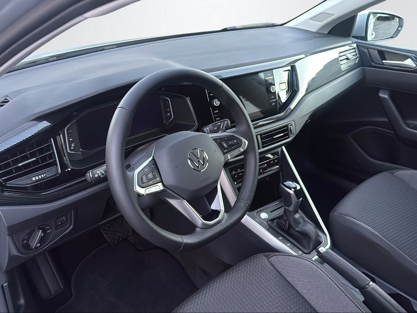 VW Polo 1.0 TSI 115 Life DSG-image-10