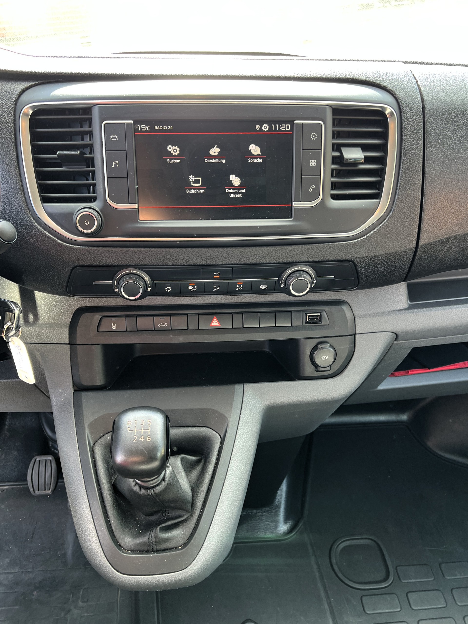 CITROEN Jumpy 2.0 BlueHDi 120 XL Club-image-14