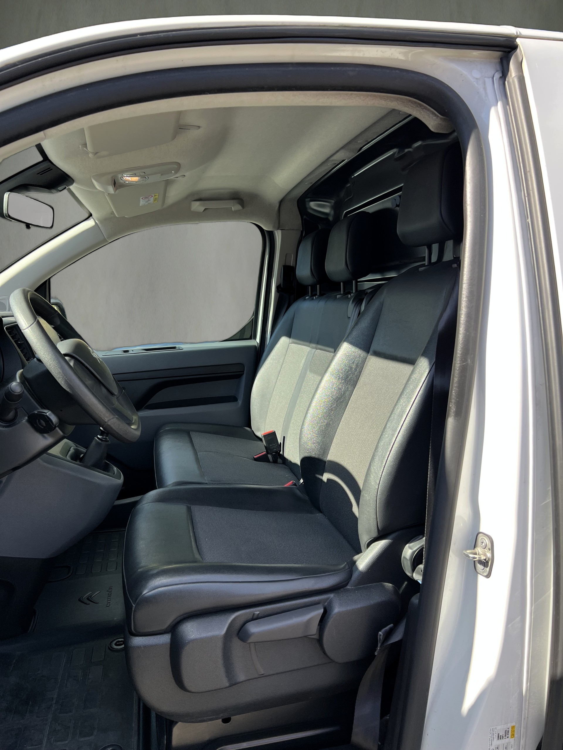 CITROEN Jumpy 2.0 BlueHDi 120 XL Club-image-13