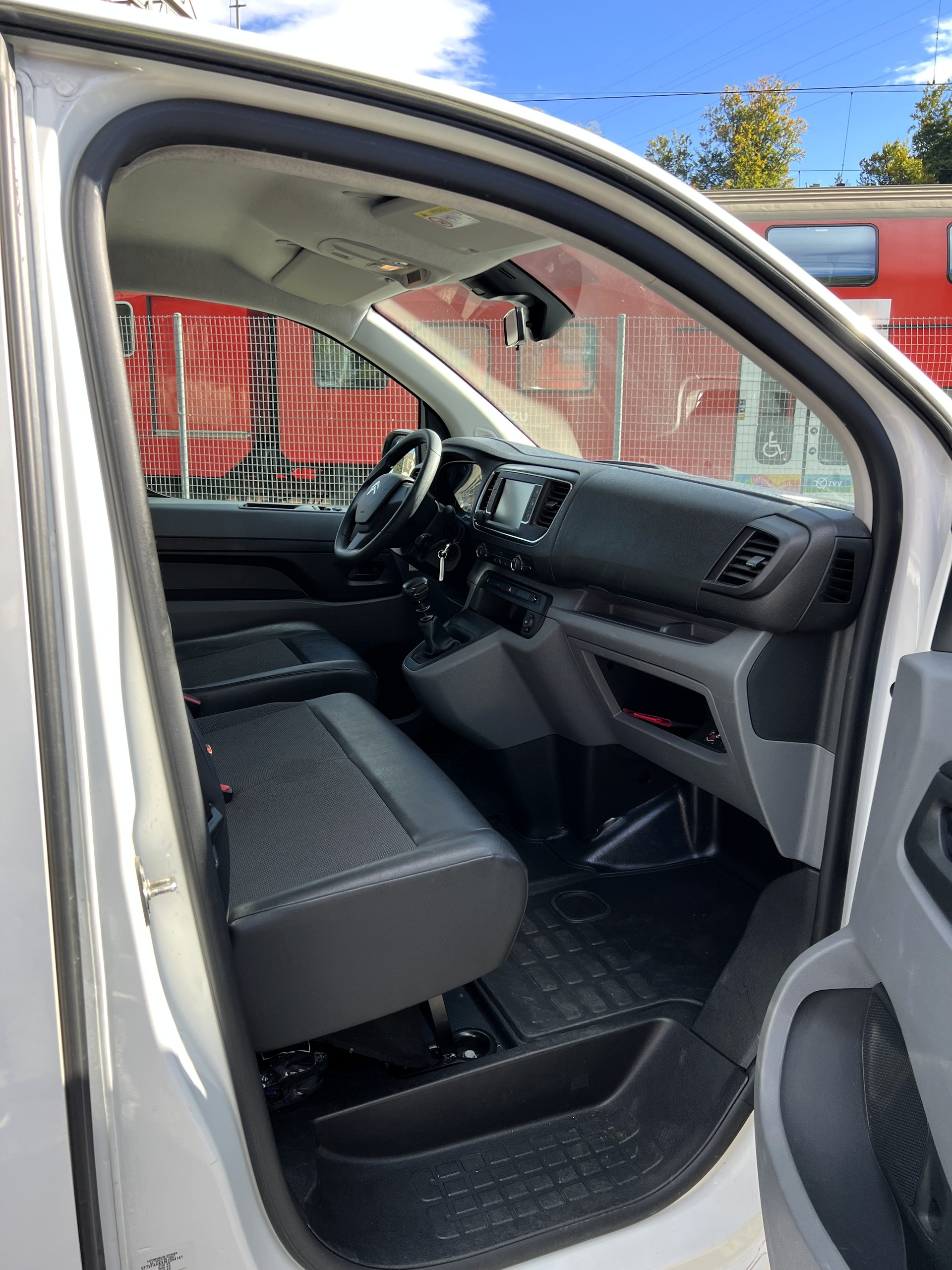 CITROEN Jumpy 2.0 BlueHDi 120 XL Club-image-11