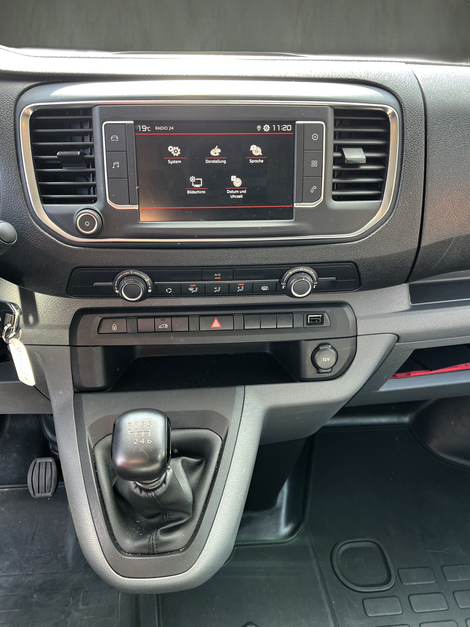 CITROEN Jumpy 2.0 BlueHDi 120 XL Club-image-14