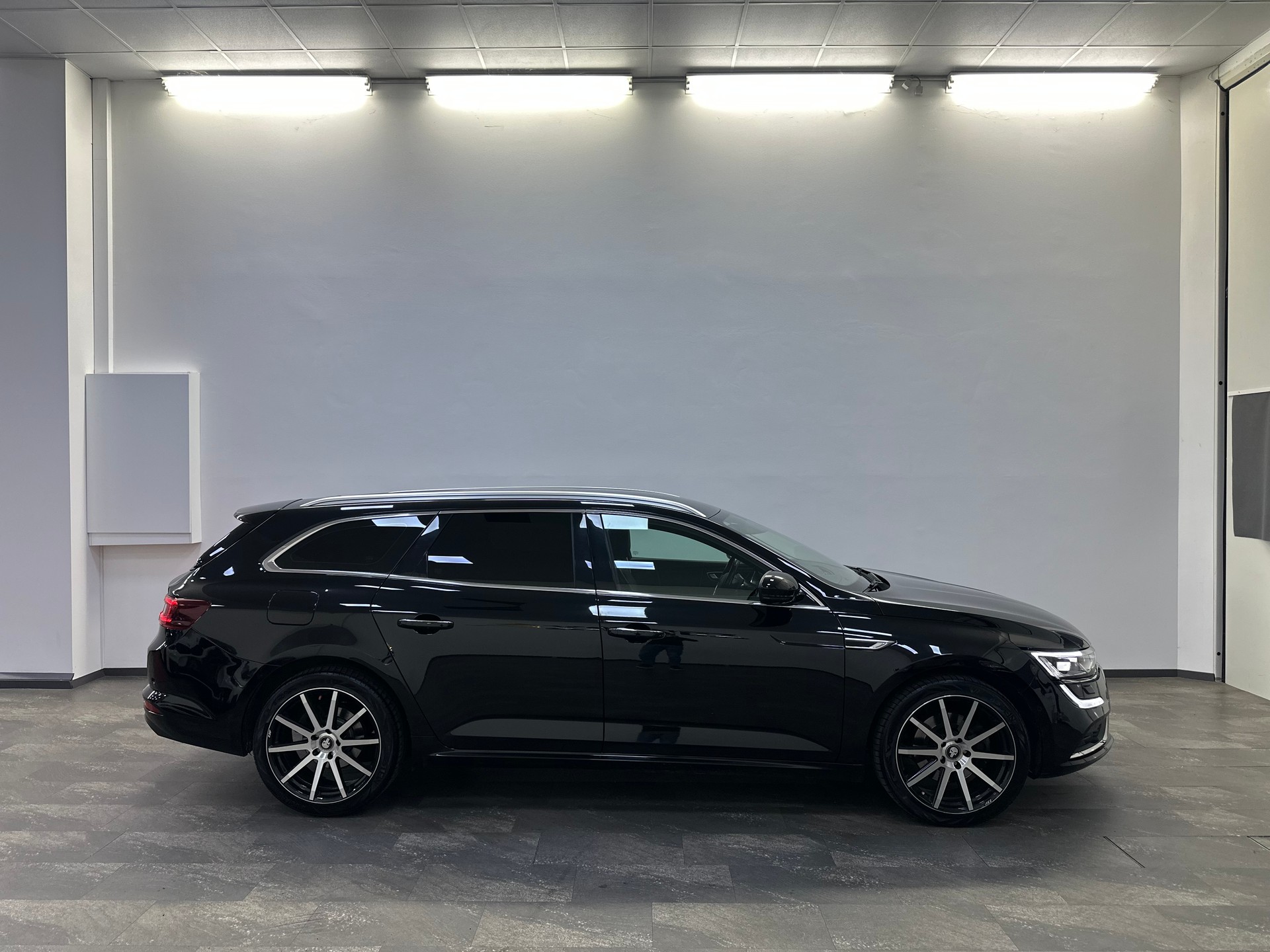 RENAULT Talisman Grandtour 1.6 TCe 90th Anniversary EDC-image-8
