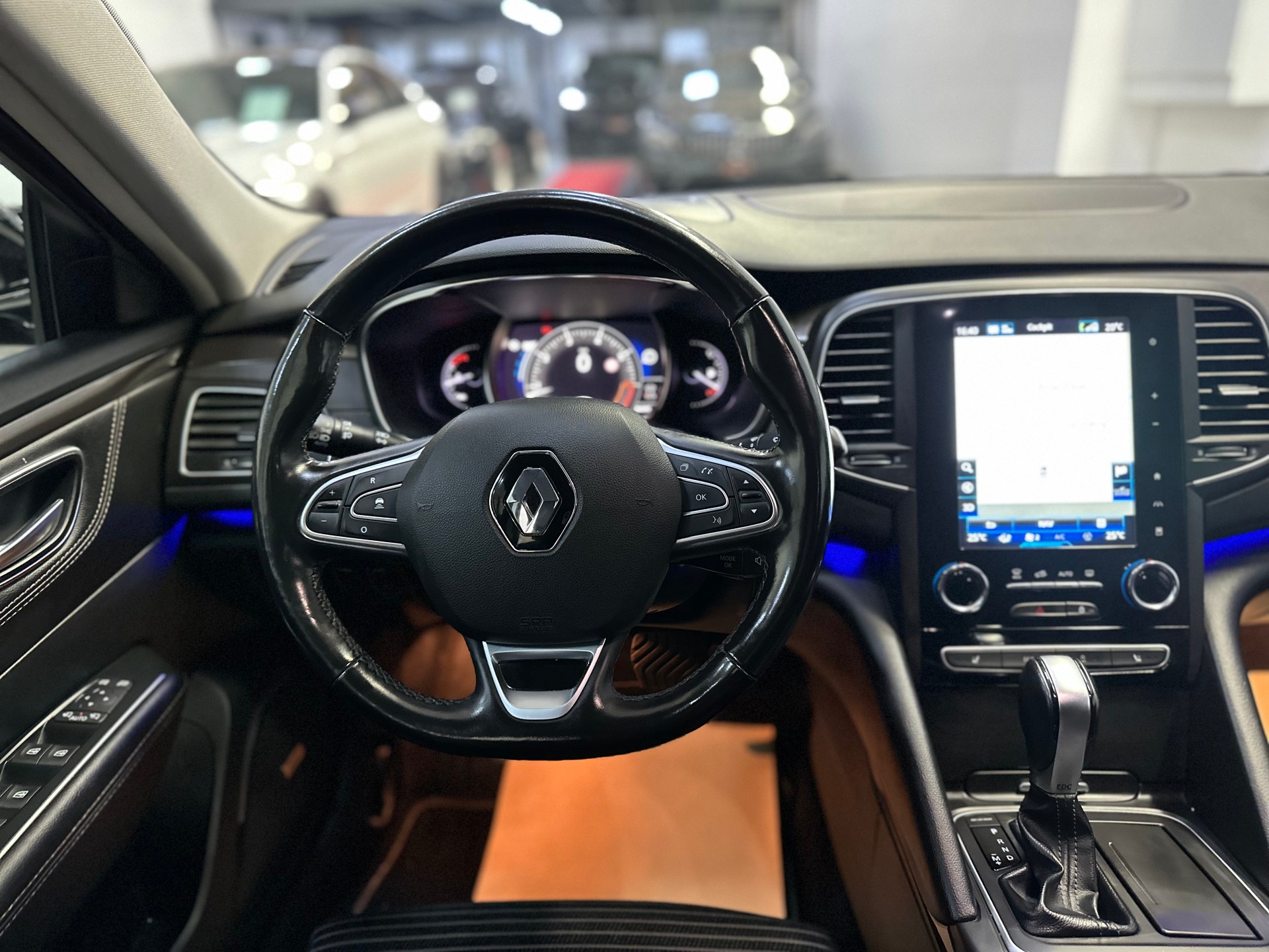 RENAULT Talisman Grandtour 1.6 TCe 90th Anniversary EDC-image-12