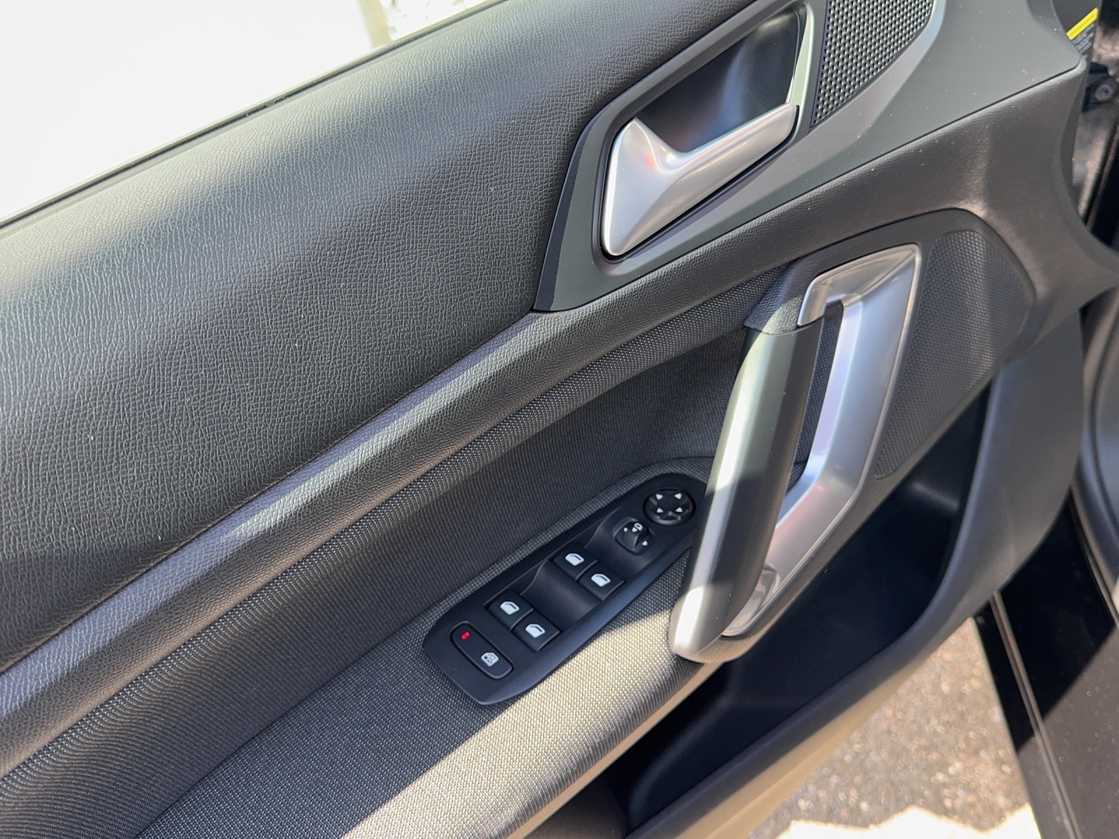 PEUGEOT 308 SW 1.2 PT All.P. EAT8-image-14