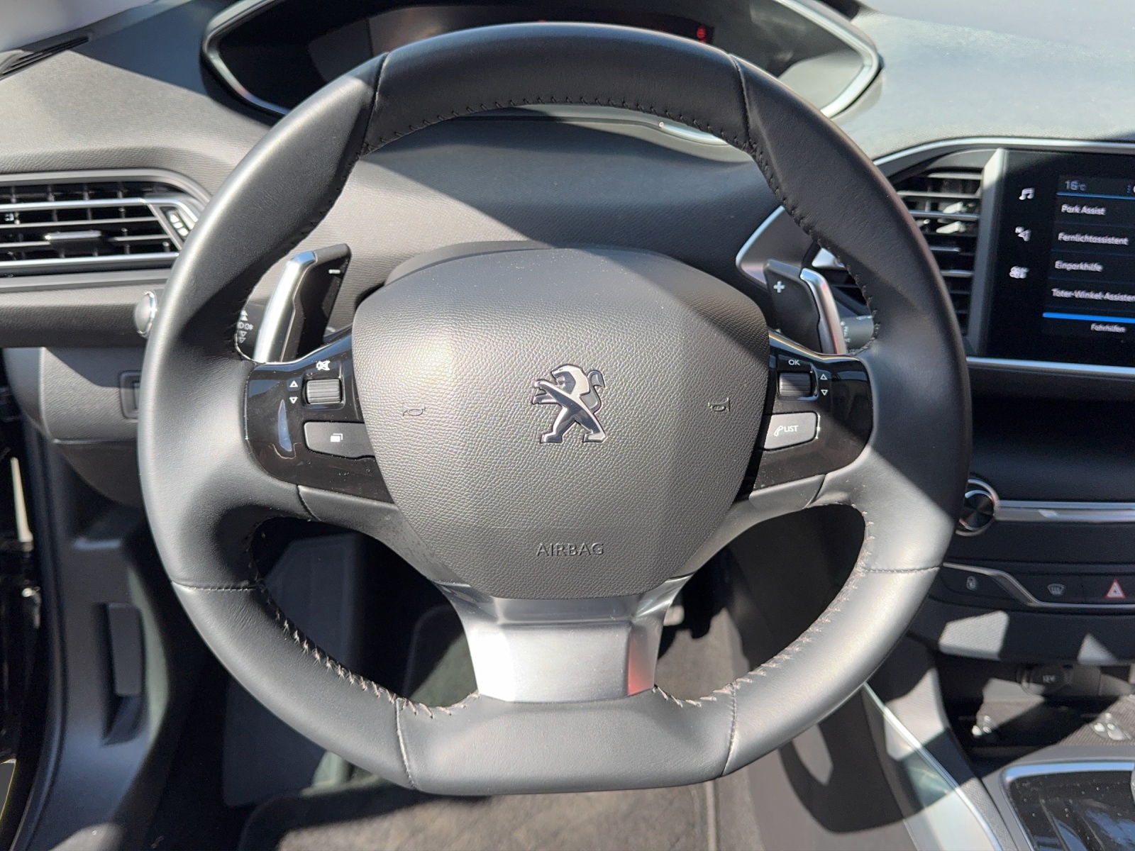 PEUGEOT 308 SW 1.2 PT All.P. EAT8-image-12