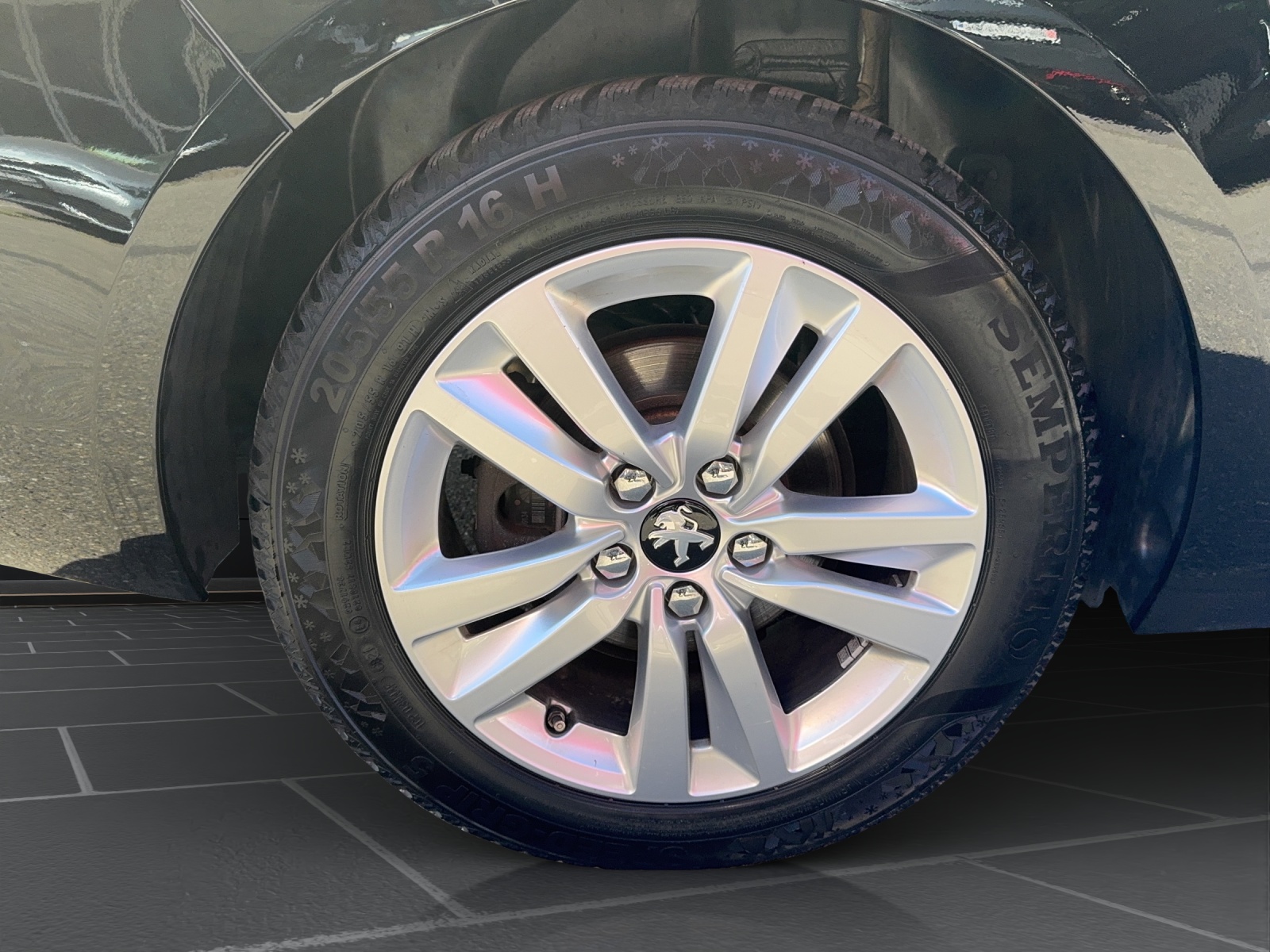 PEUGEOT 308 SW 1.2 PT All.P. EAT8-image-9