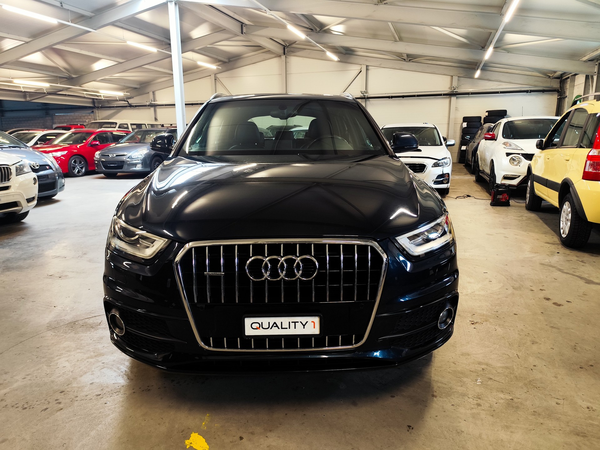AUDI Q3 2.0 TDI quattro S-tronic-image-0