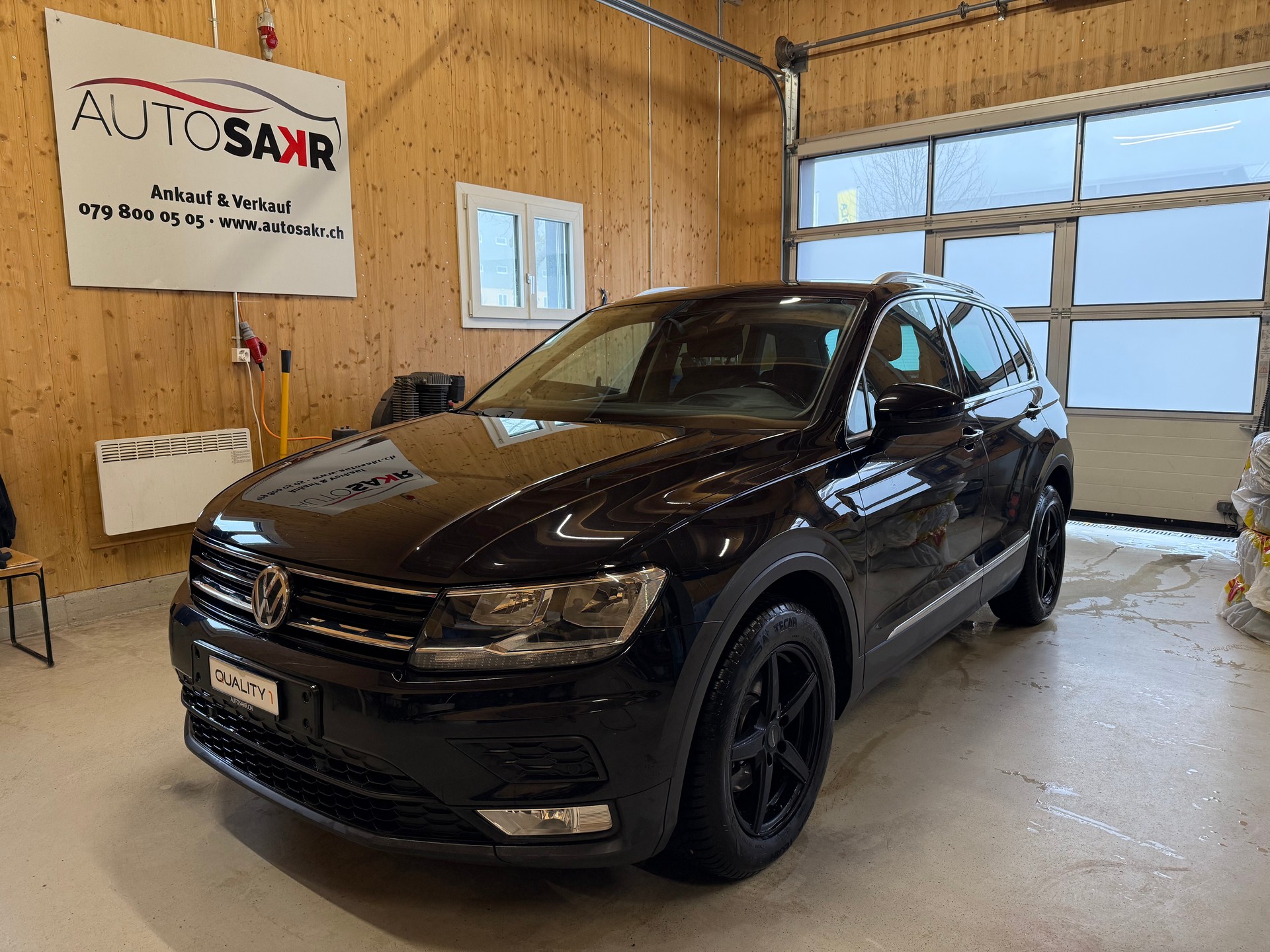 VW Tiguan 2.0 TDI SCR Comfortline 4Motion DSG-image-0
